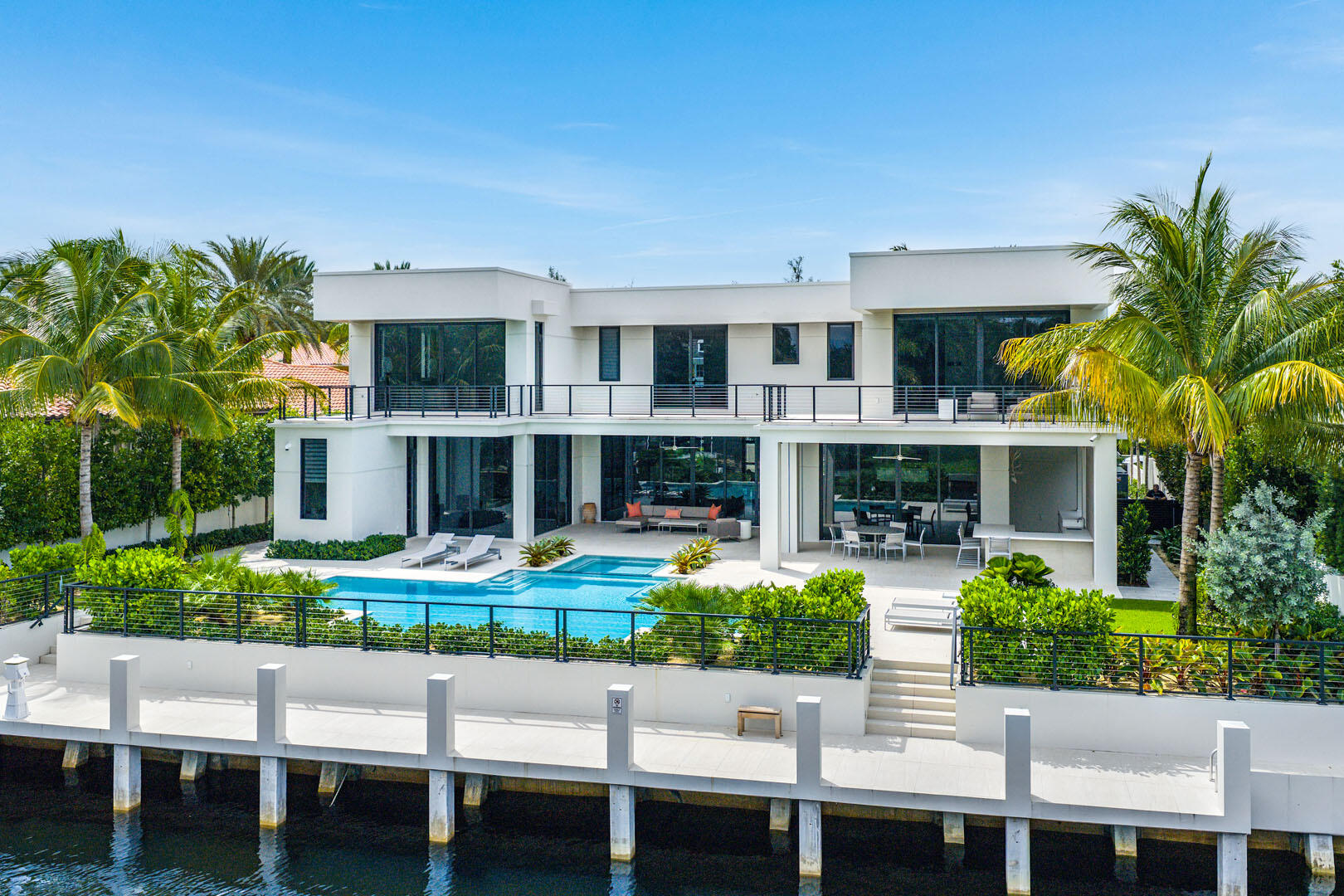 ROYAL PALM YACHT & COUNTRY CLUB - Residential
