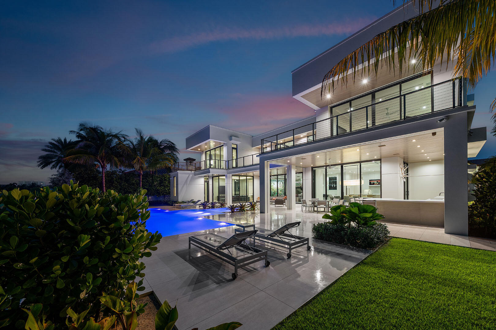 ROYAL PALM YACHT & COUNTRY CLUB - Residential