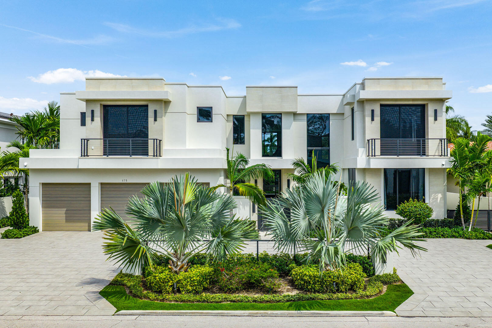ROYAL PALM YACHT & COUNTRY CLUB - Residential