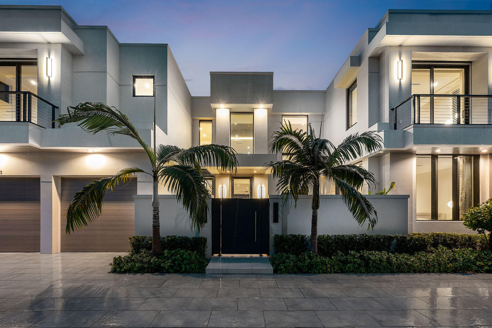 ROYAL PALM YACHT & COUNTRY CLUB - Residential