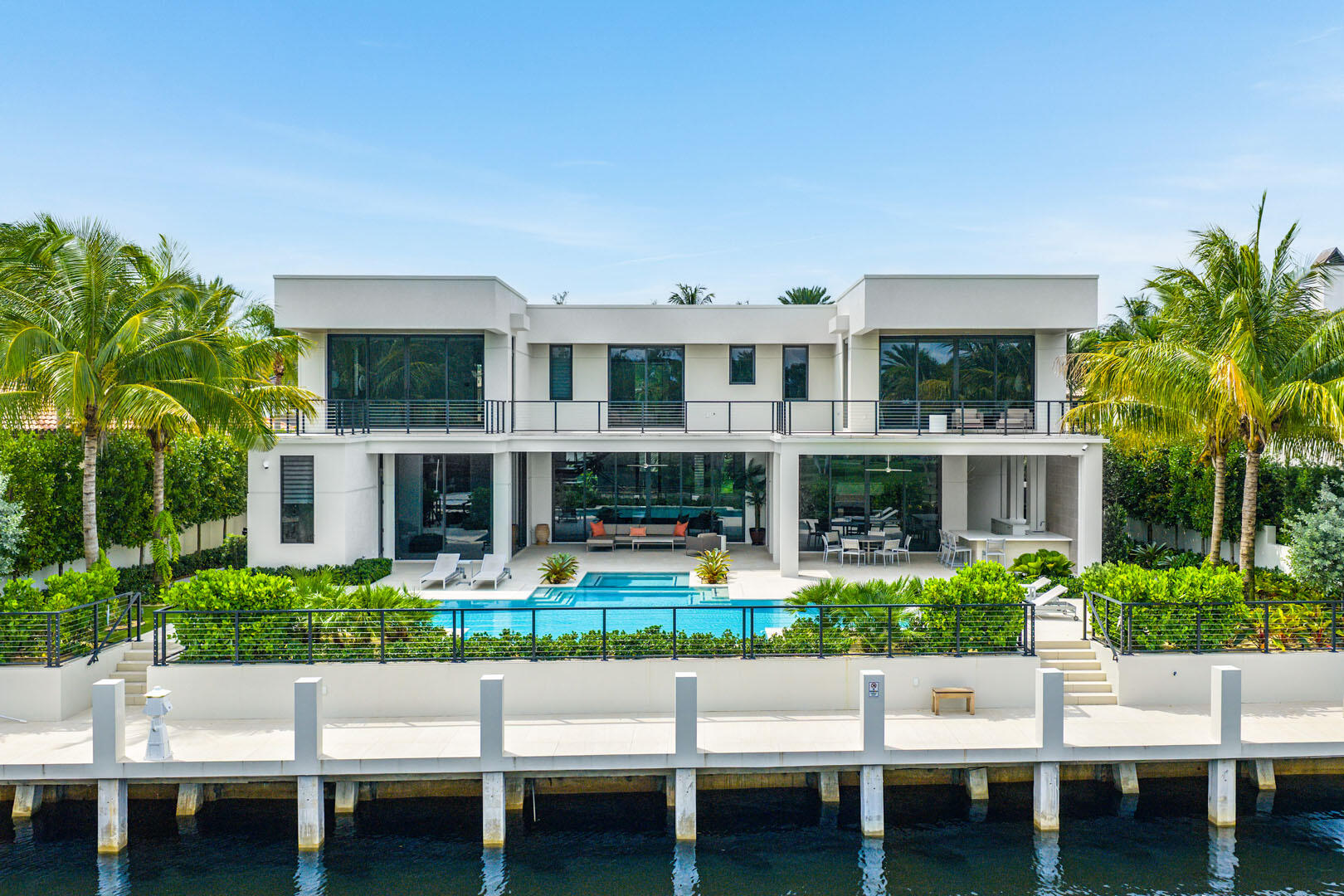 ROYAL PALM YACHT & COUNTRY CLUB - Residential