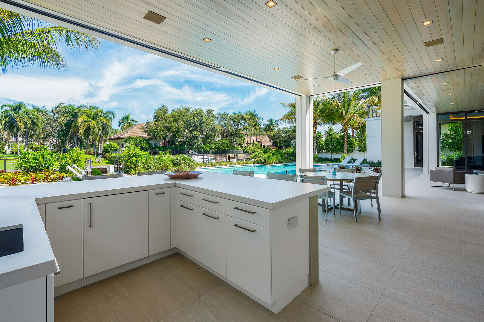 ROYAL PALM YACHT & COUNTRY CLUB - Residential