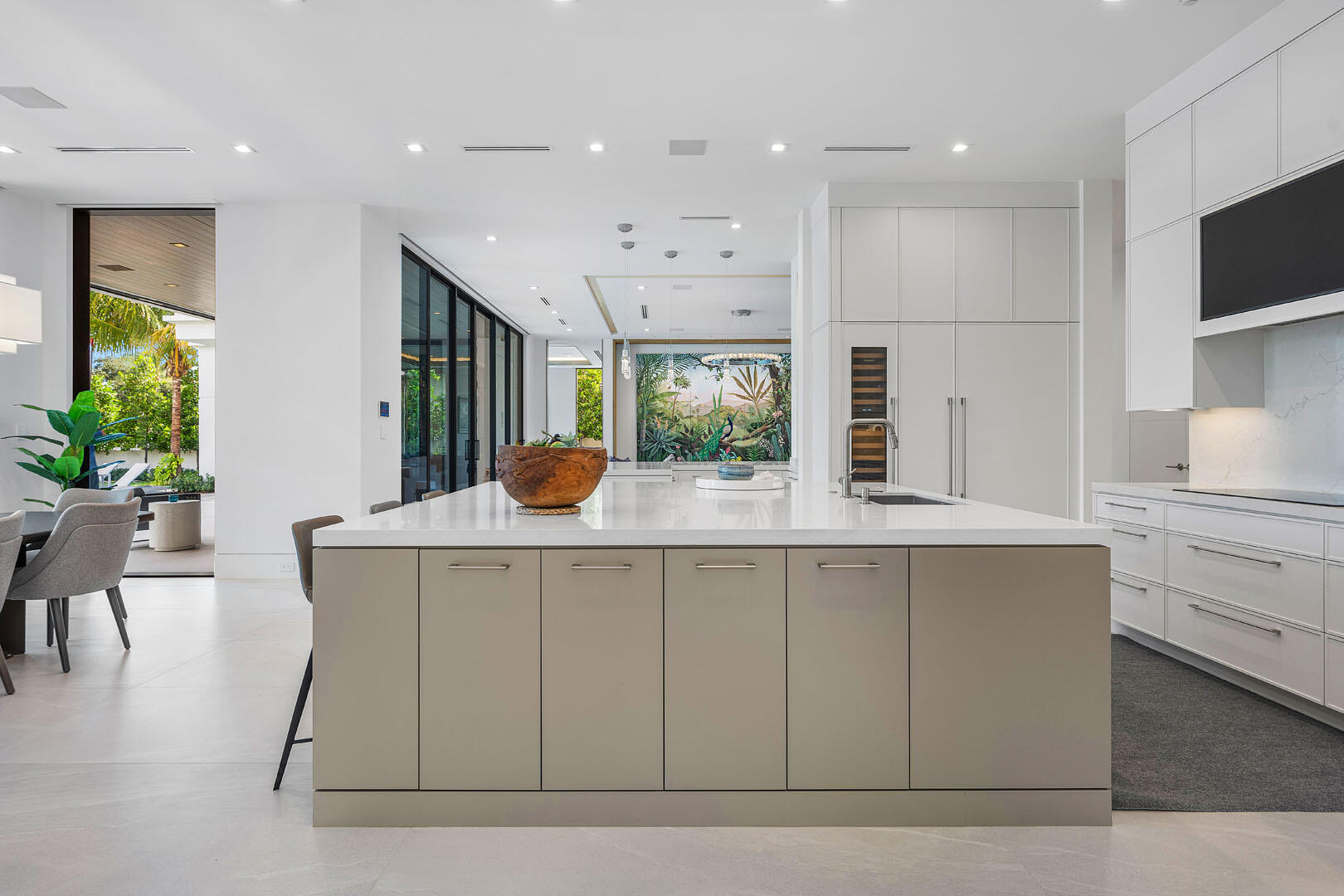ROYAL PALM YACHT & COUNTRY CLUB - Residential