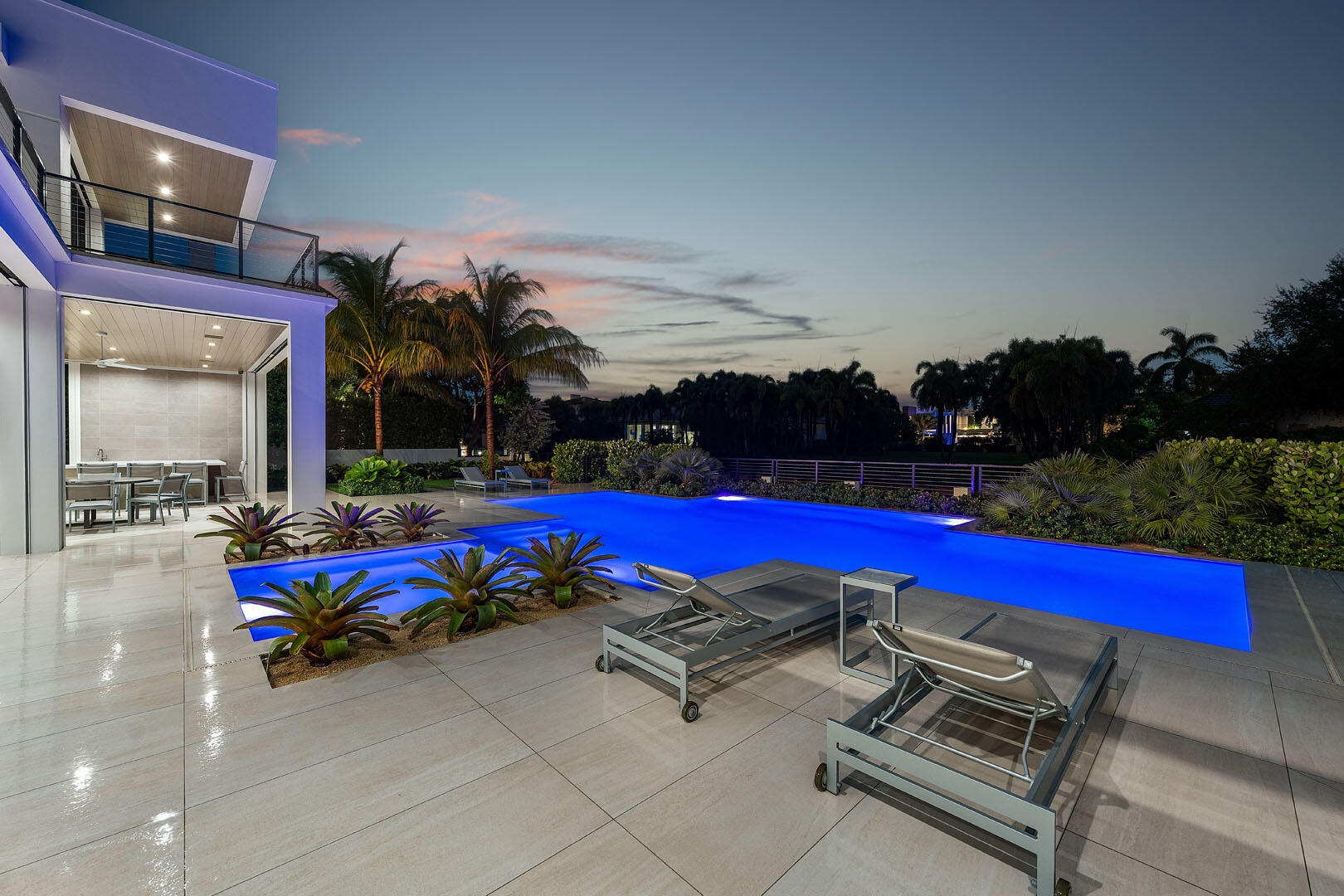 ROYAL PALM YACHT & COUNTRY CLUB - Residential