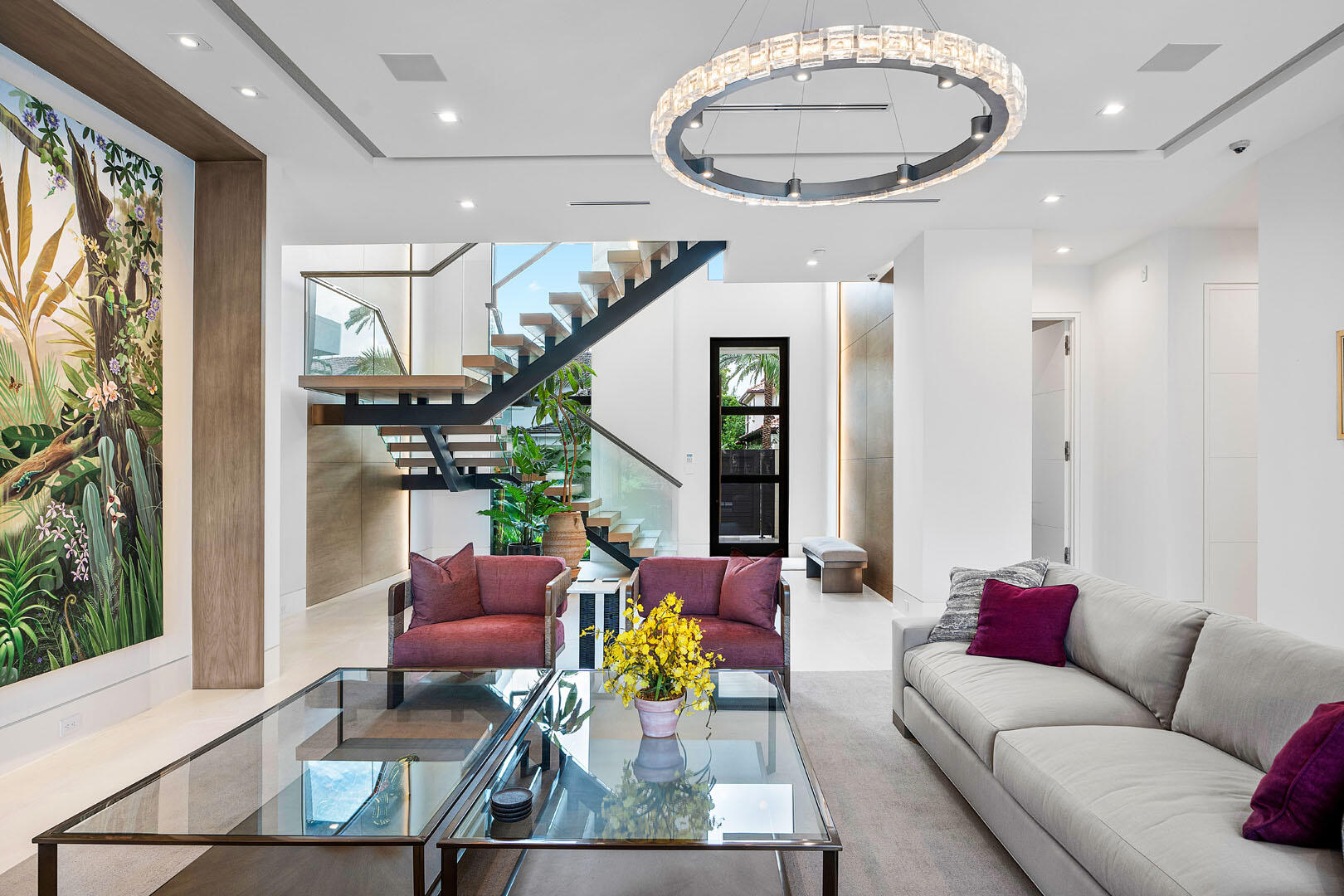 ROYAL PALM YACHT & COUNTRY CLUB - Residential
