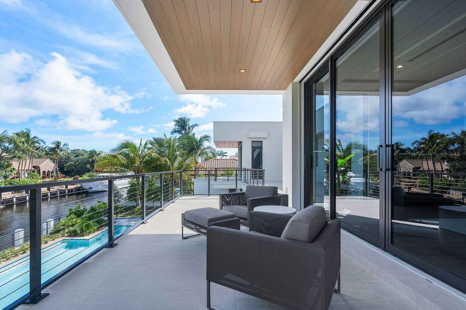 ROYAL PALM YACHT & COUNTRY CLUB - Residential