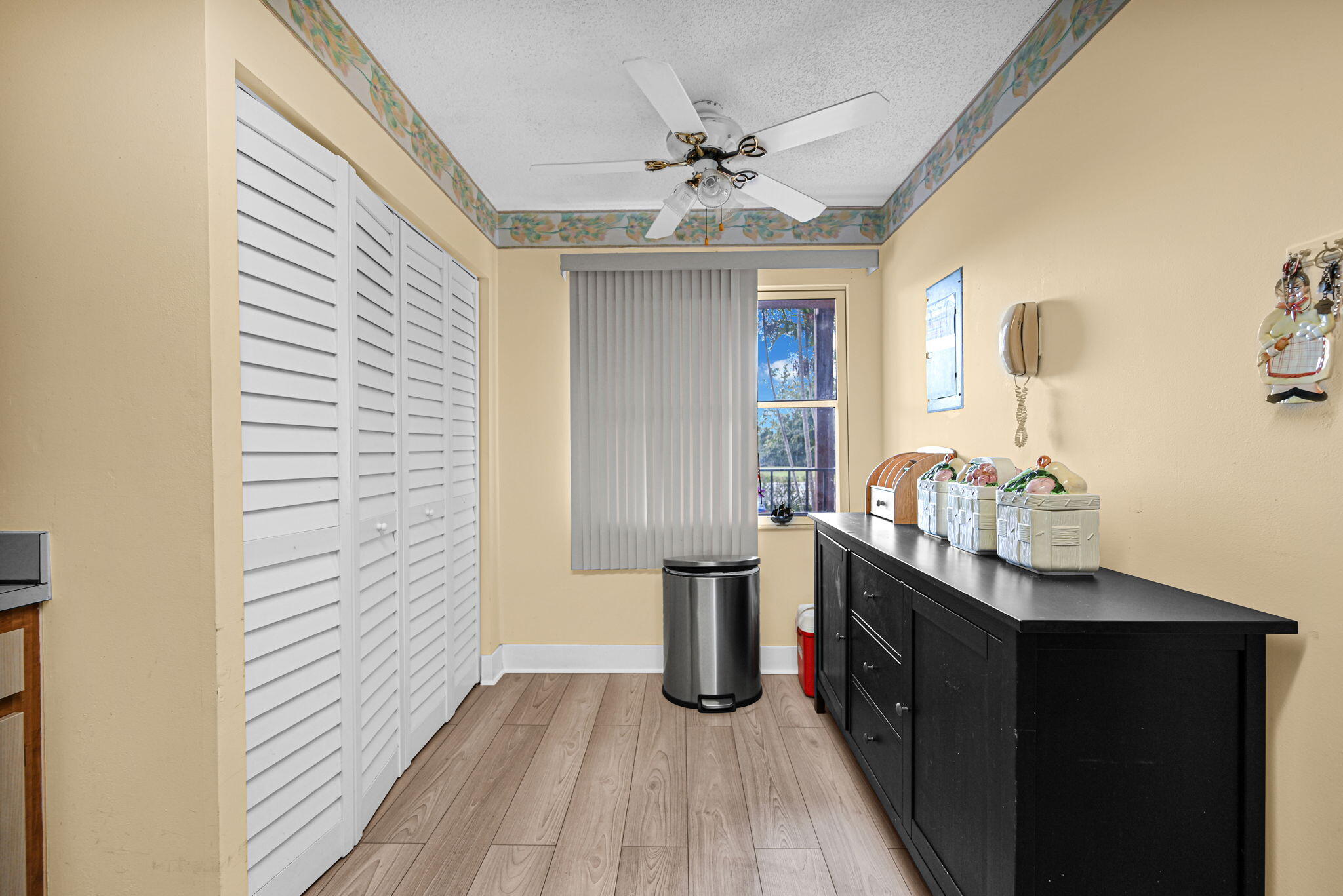 PALM LAKES CONDO - Residential