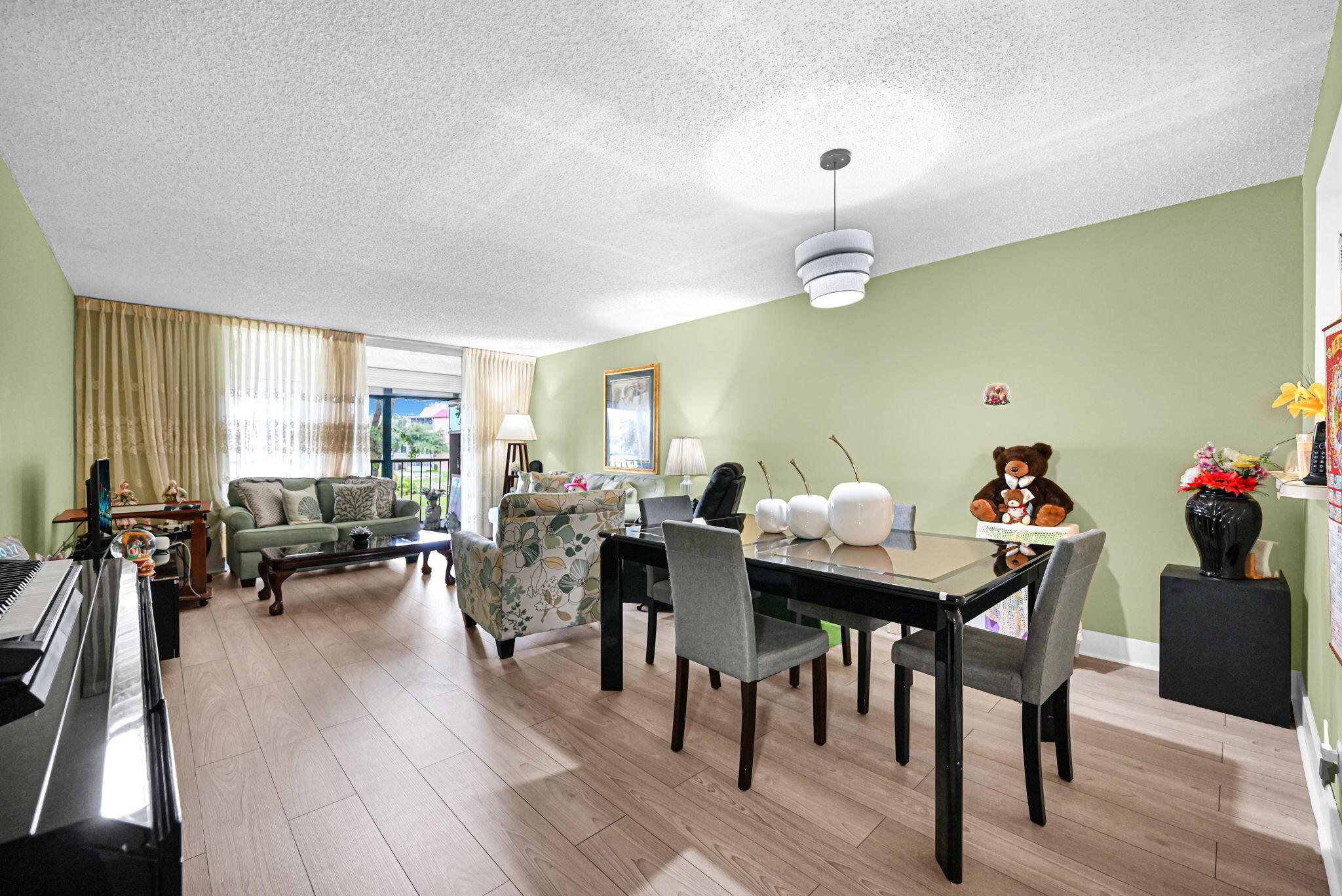 PALM LAKES CONDO - Residential