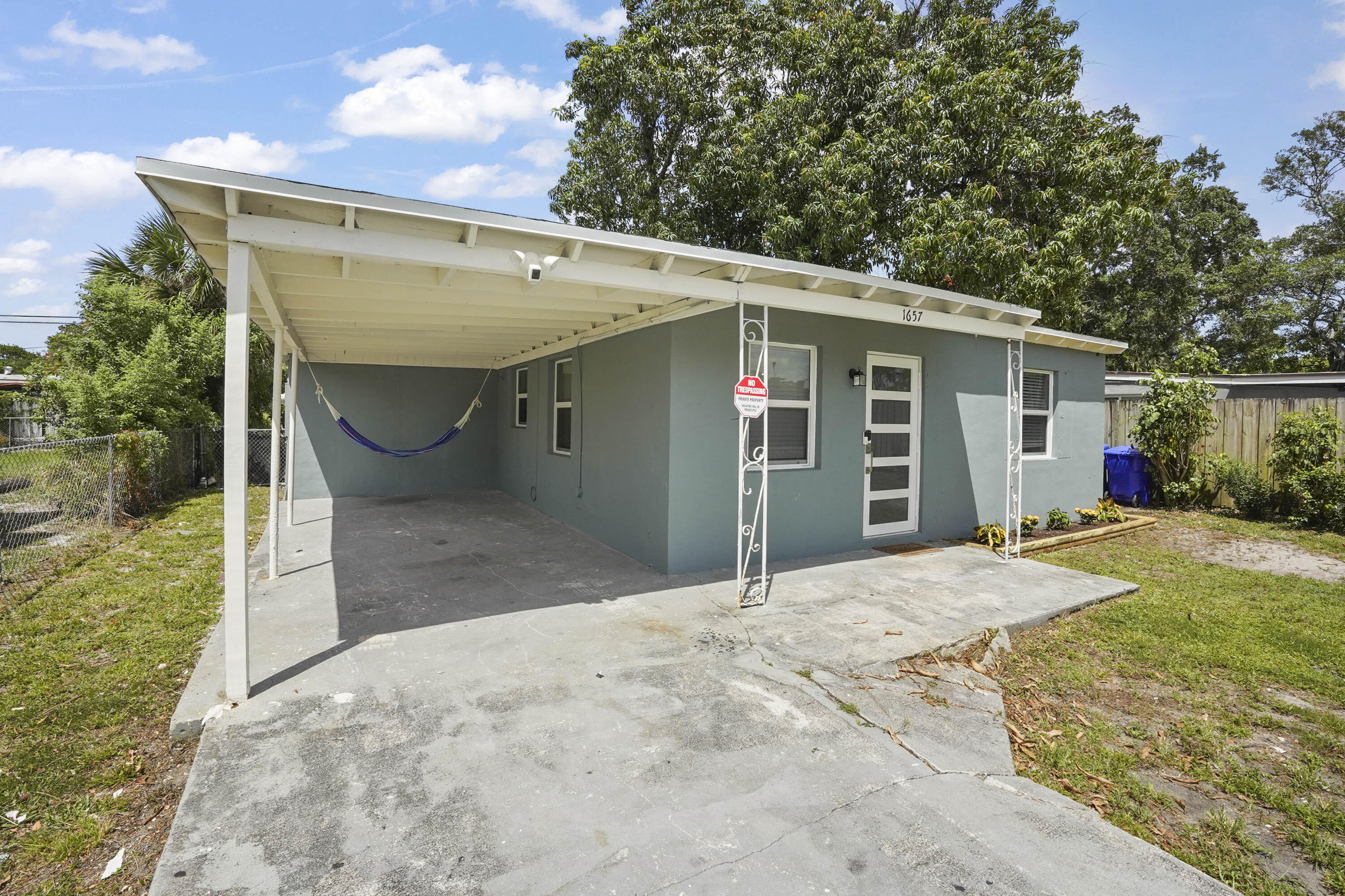Lauderdale Manors - Residential