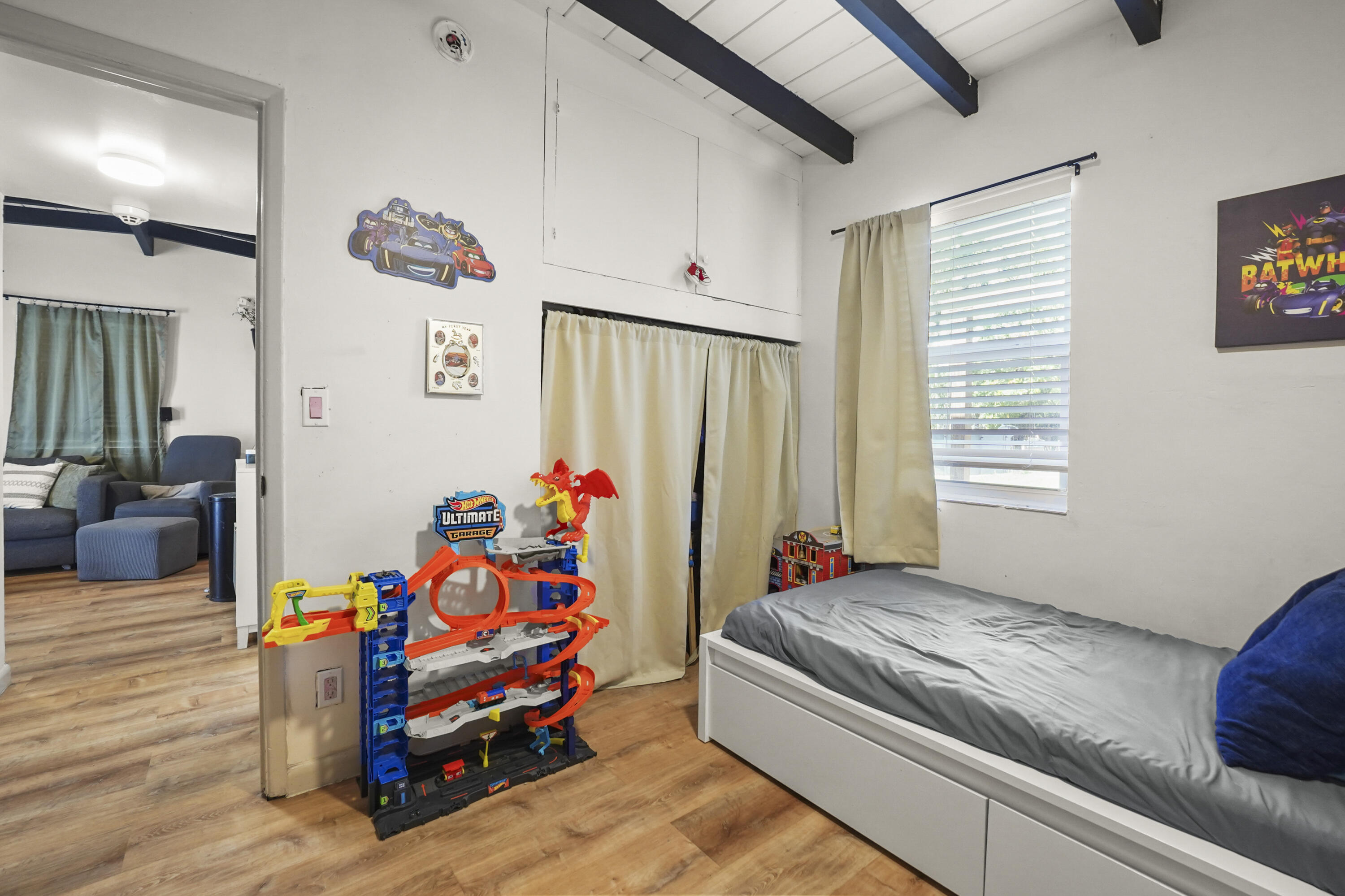 Lauderdale Manors - Residential