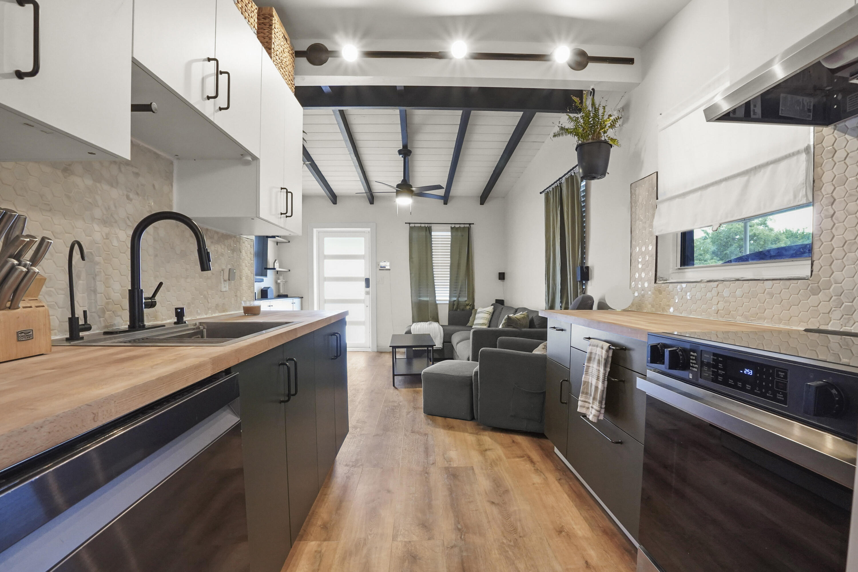 Lauderdale Manors - Residential