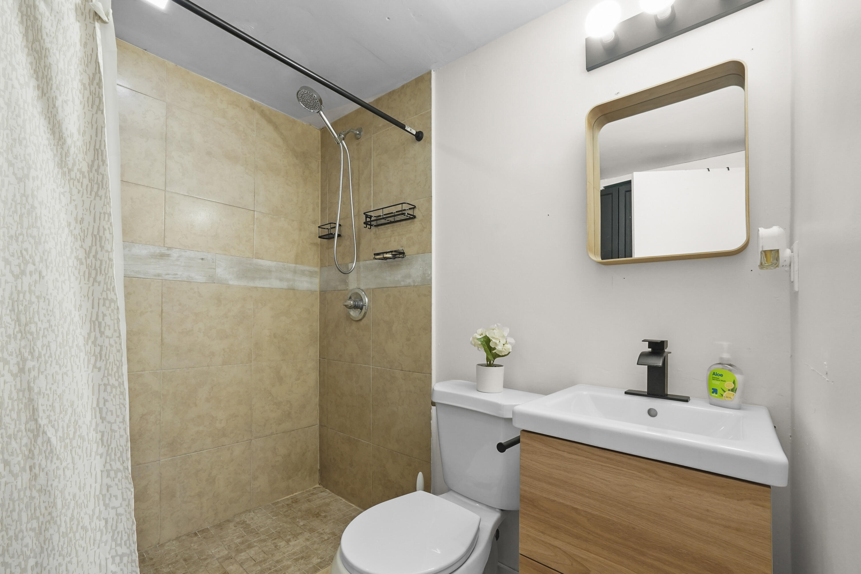 Lauderdale Manors - Residential
