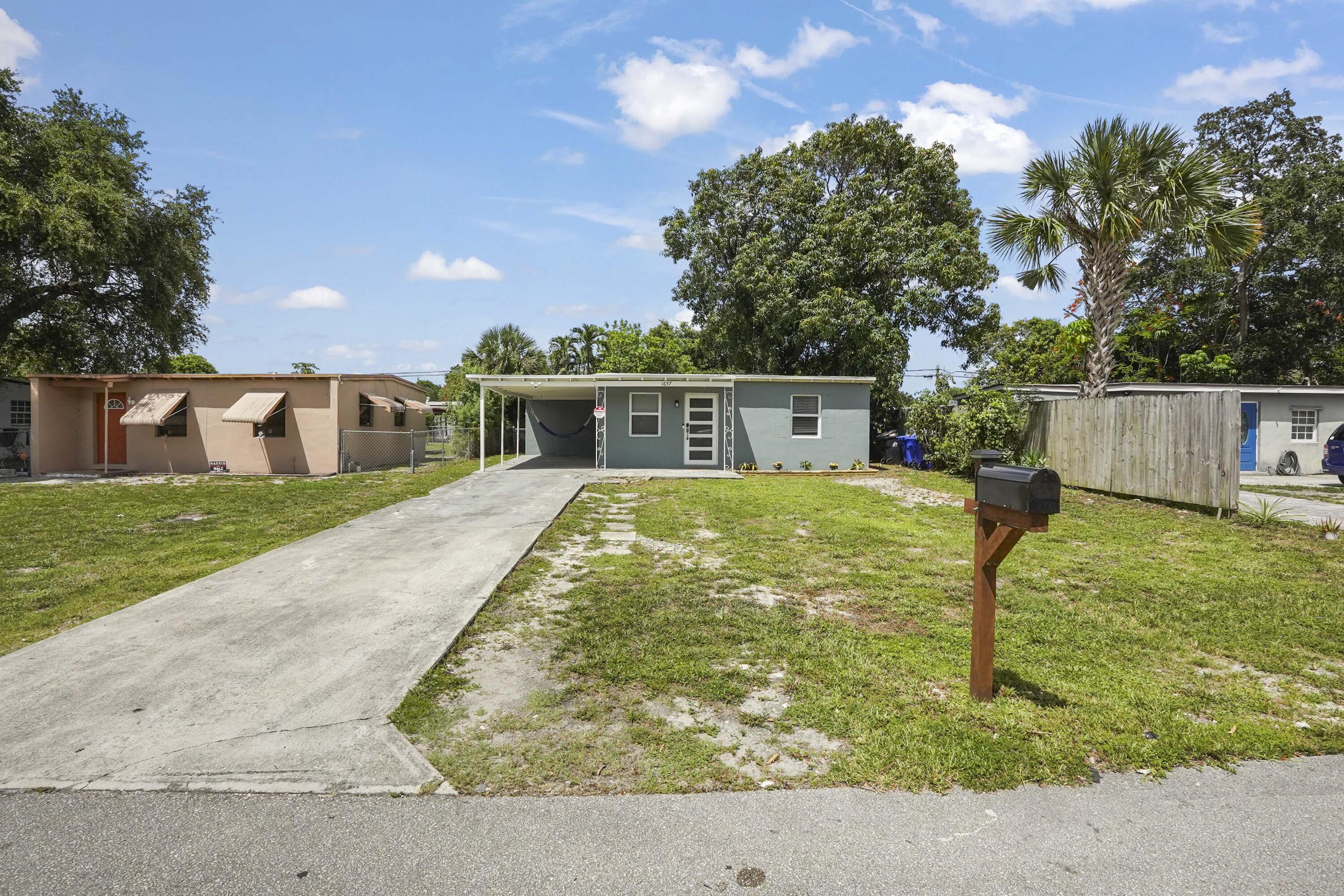 Lauderdale Manors - Residential