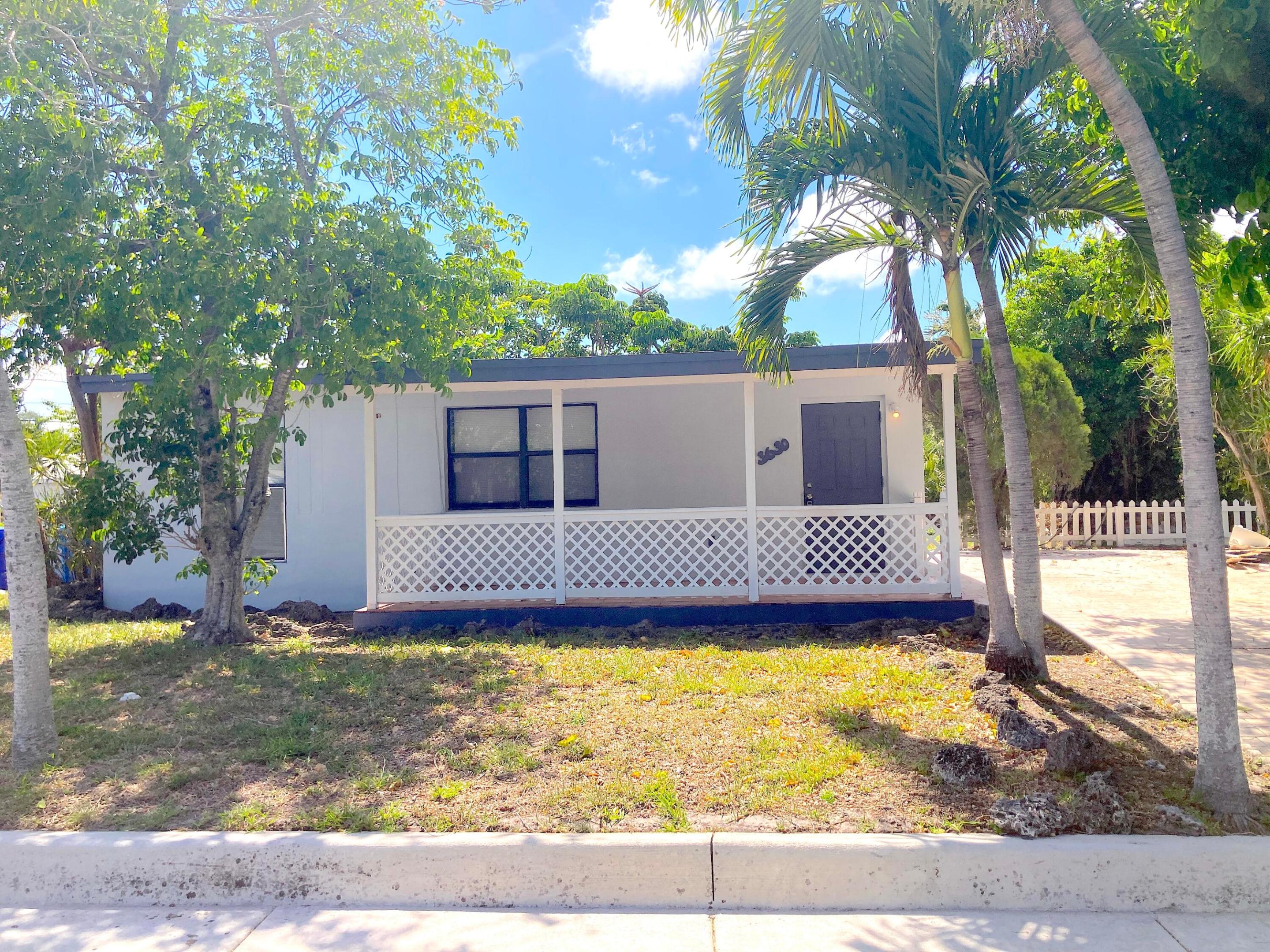 Updated 3 bedroom with 2 full bathrooms house. Ready to move in and entertain.