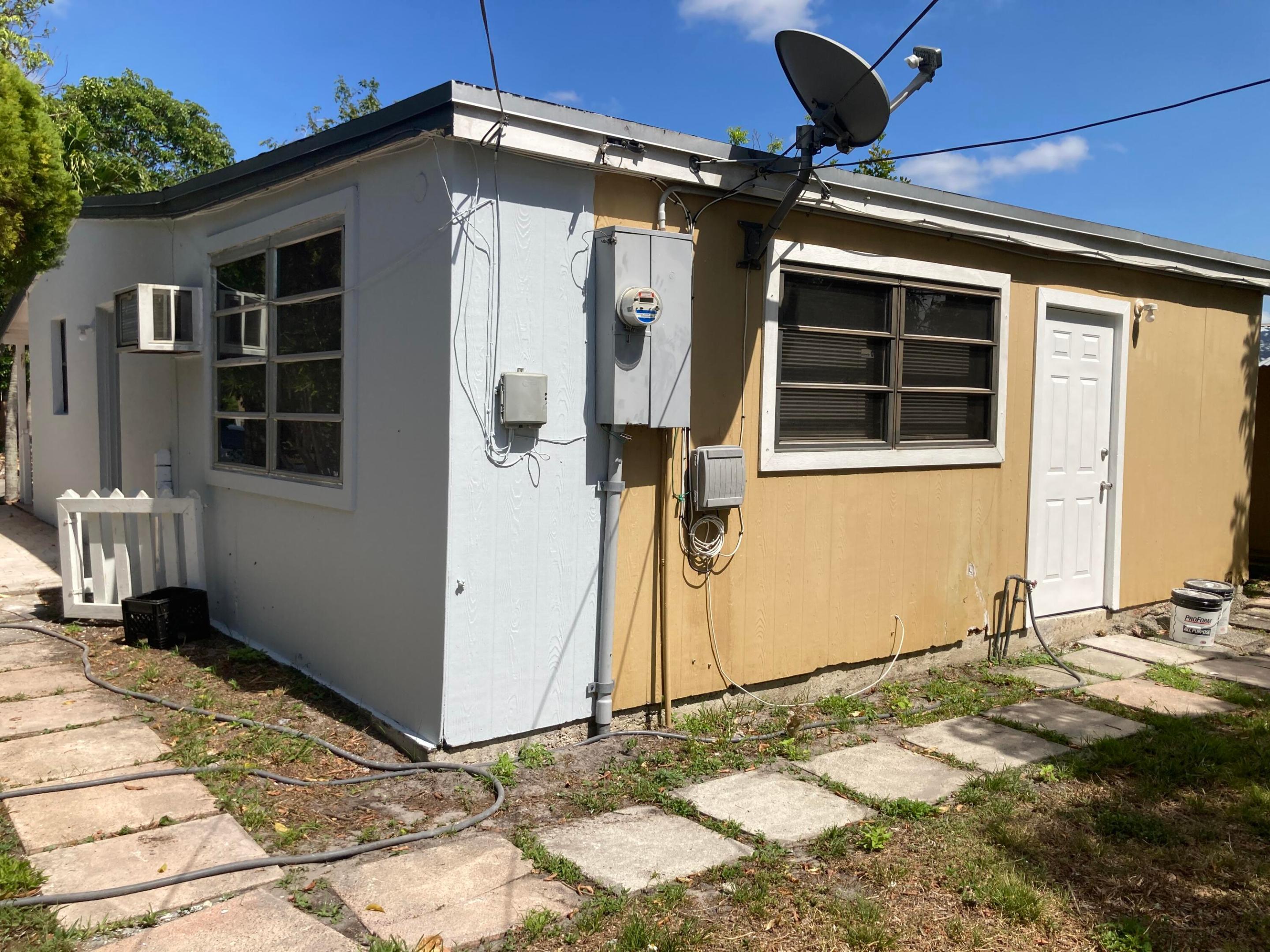 LAKE FOREST SEC ONE - Residential