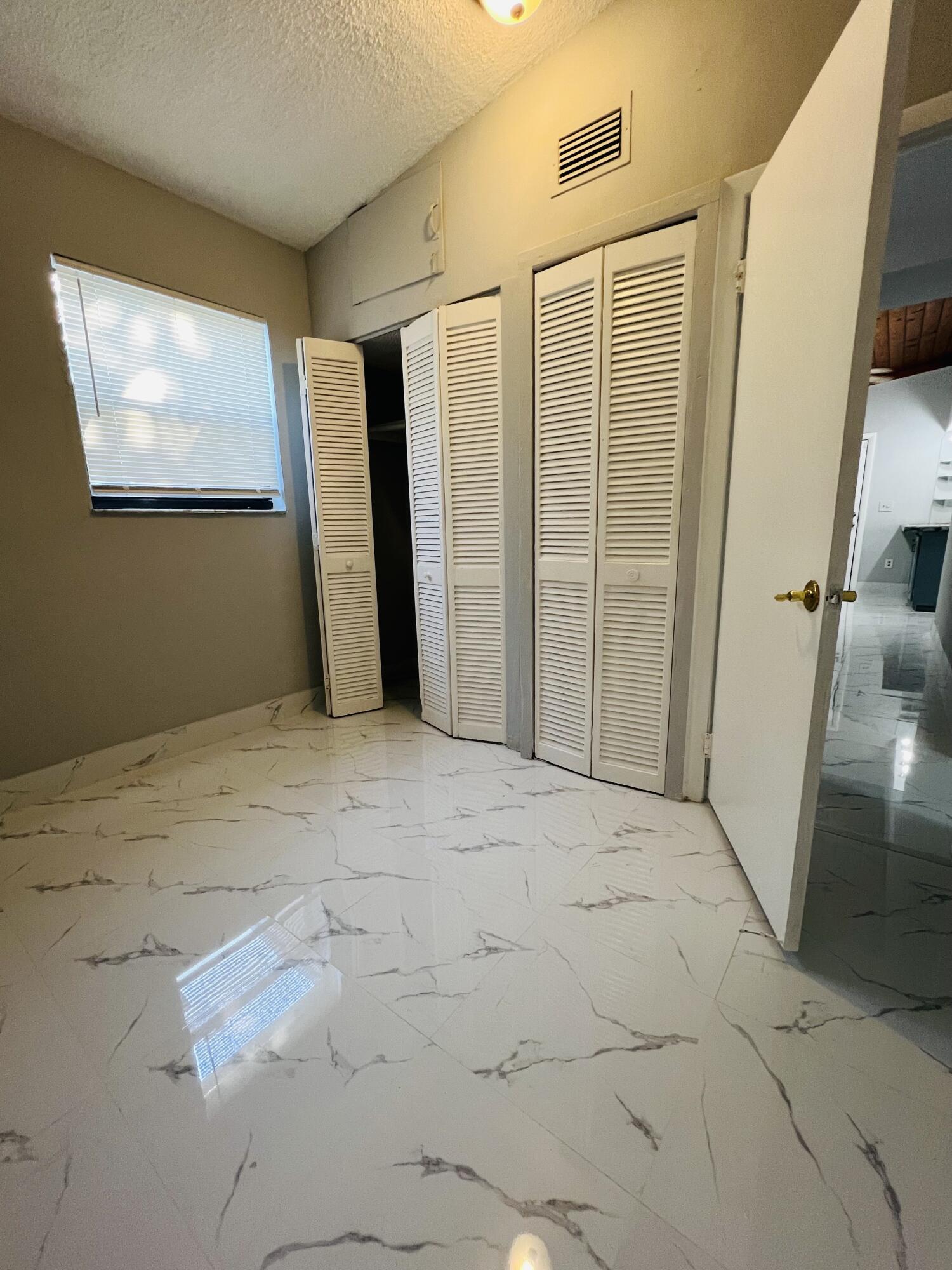 LAKE FOREST SEC ONE - Residential