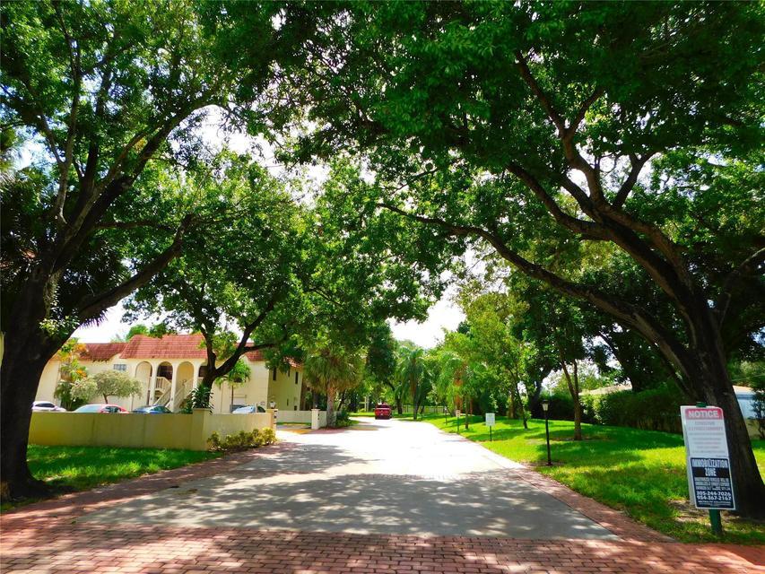 CYPRESS PARK CONDO - Residential