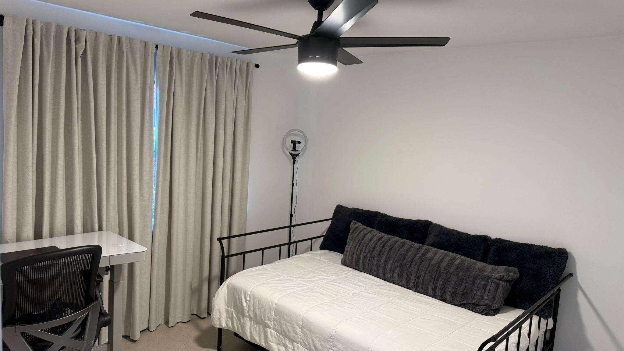 FOUNTAINS OF PALM BEACH CONDO 3 - Residential Lease