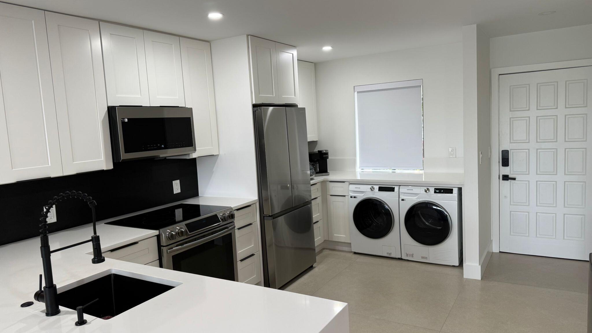 FOUNTAINS OF PALM BEACH CONDO 3 - Residential Lease