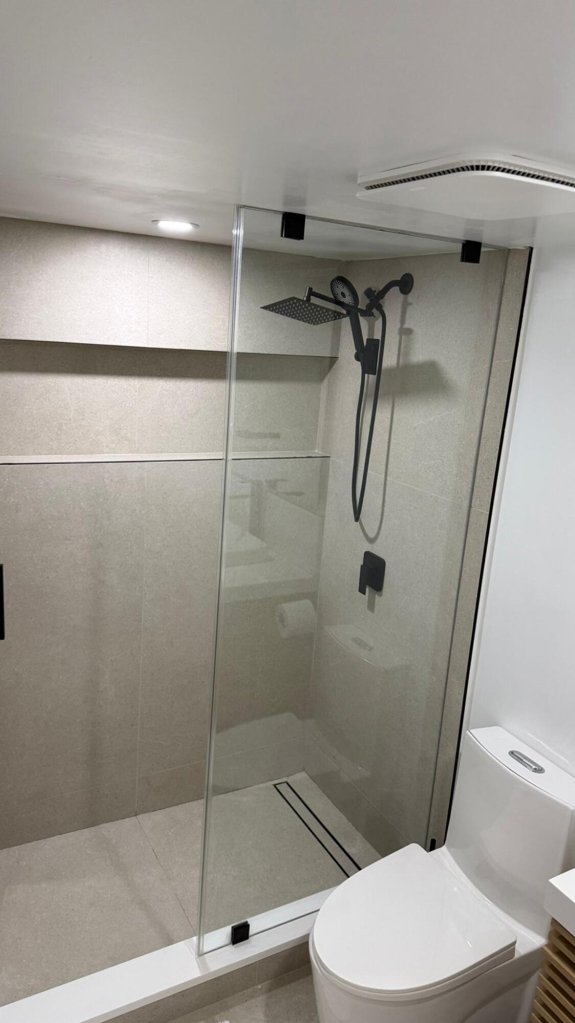 FOUNTAINS OF PALM BEACH CONDO 3 - Residential Lease