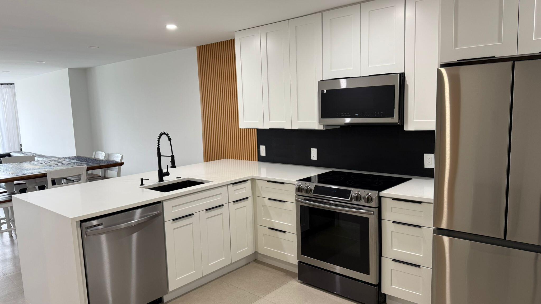 FOUNTAINS OF PALM BEACH CONDO 3 - Residential Lease