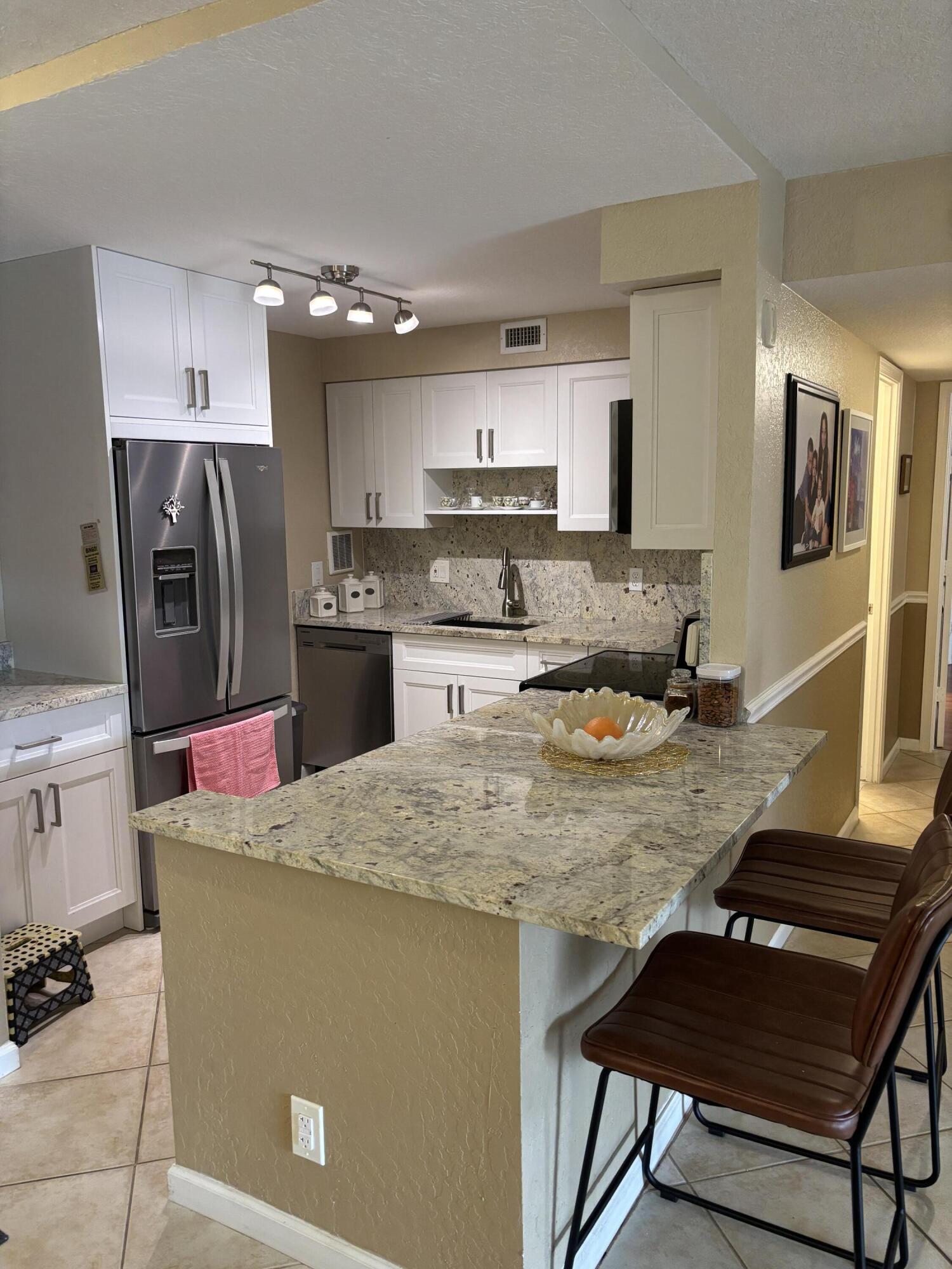 BOCA VIEW CONDO - Residential