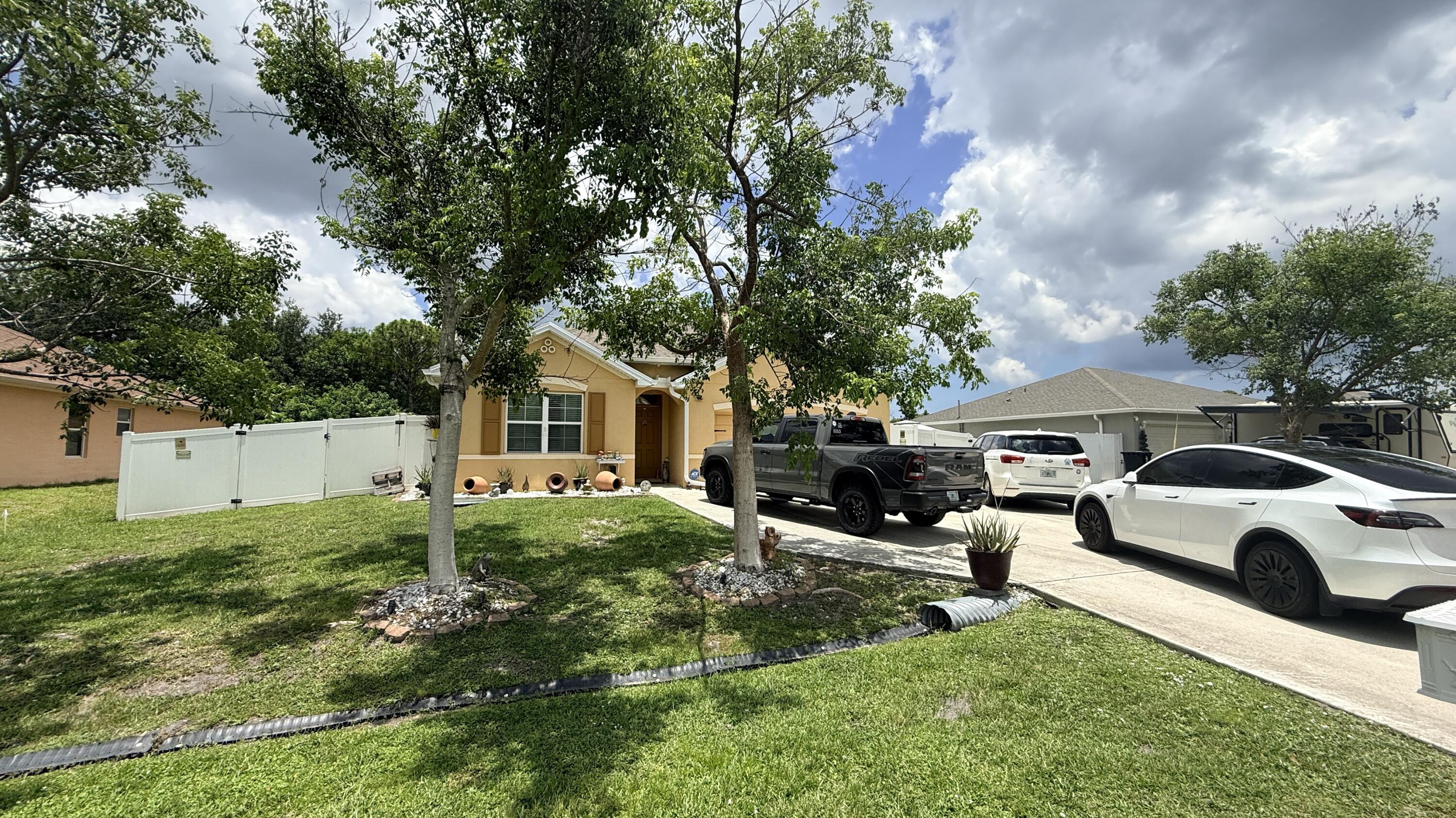 PORT ST LUCIE SECTION 18 - Residential