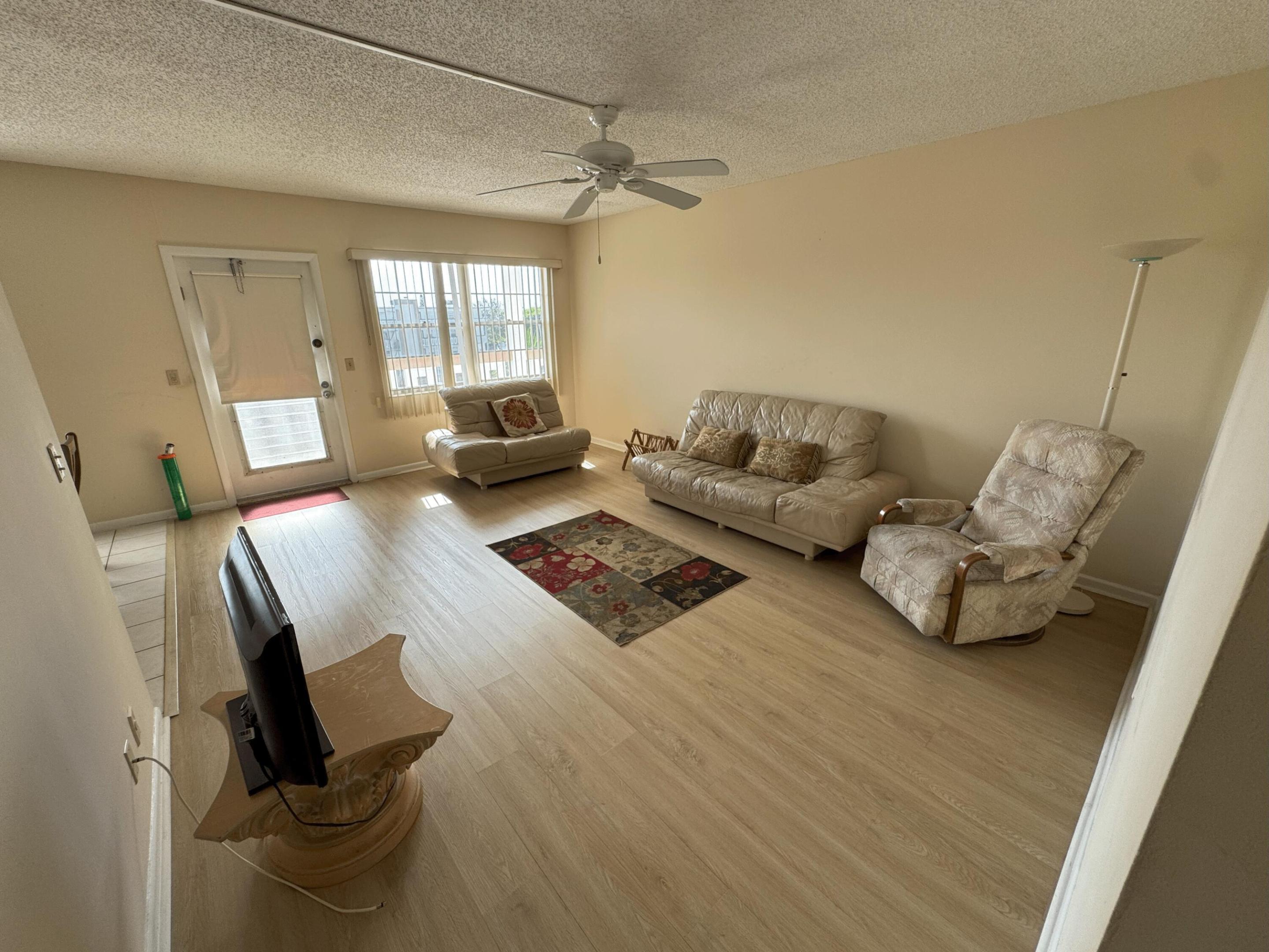 CORNWALL AT CENTURY VILLAGE CONDO - Residential
