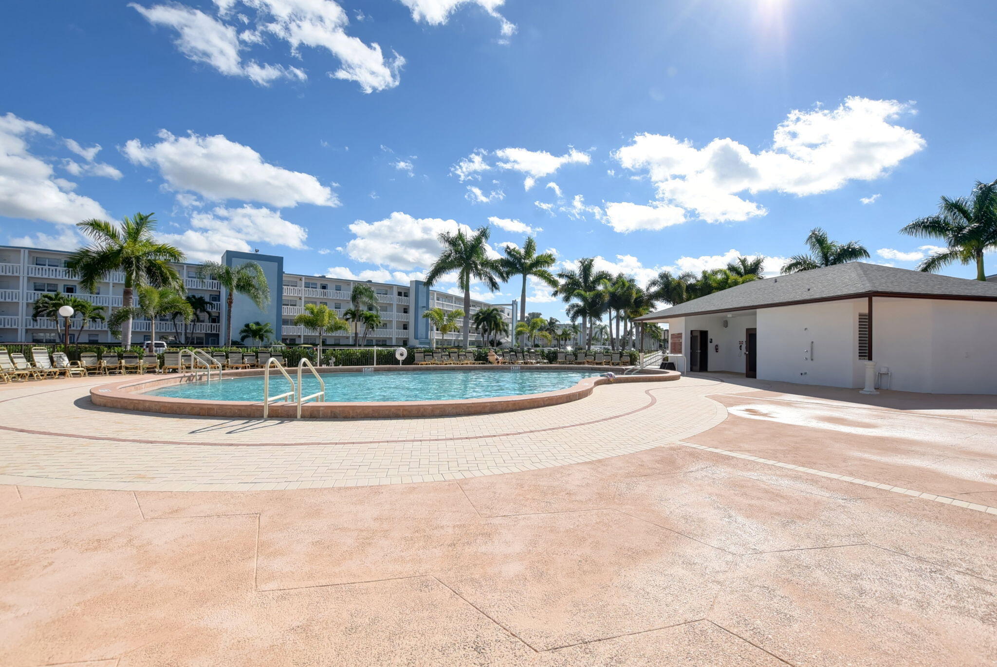 CORNWALL AT CENTURY VILLAGE CONDO - Residential