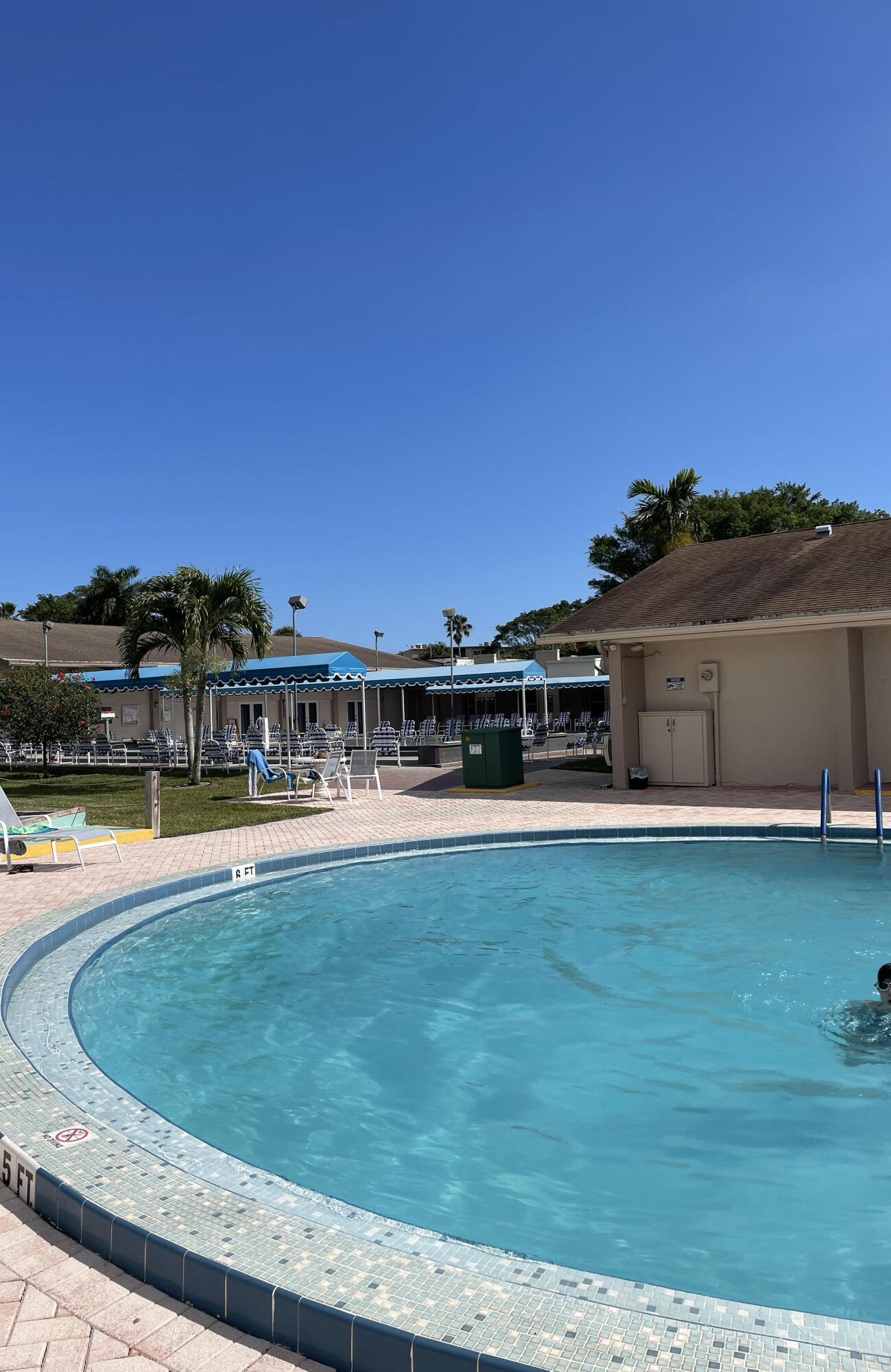 LAKESIDE VILLAGE CONDO 7 - Residential Lease