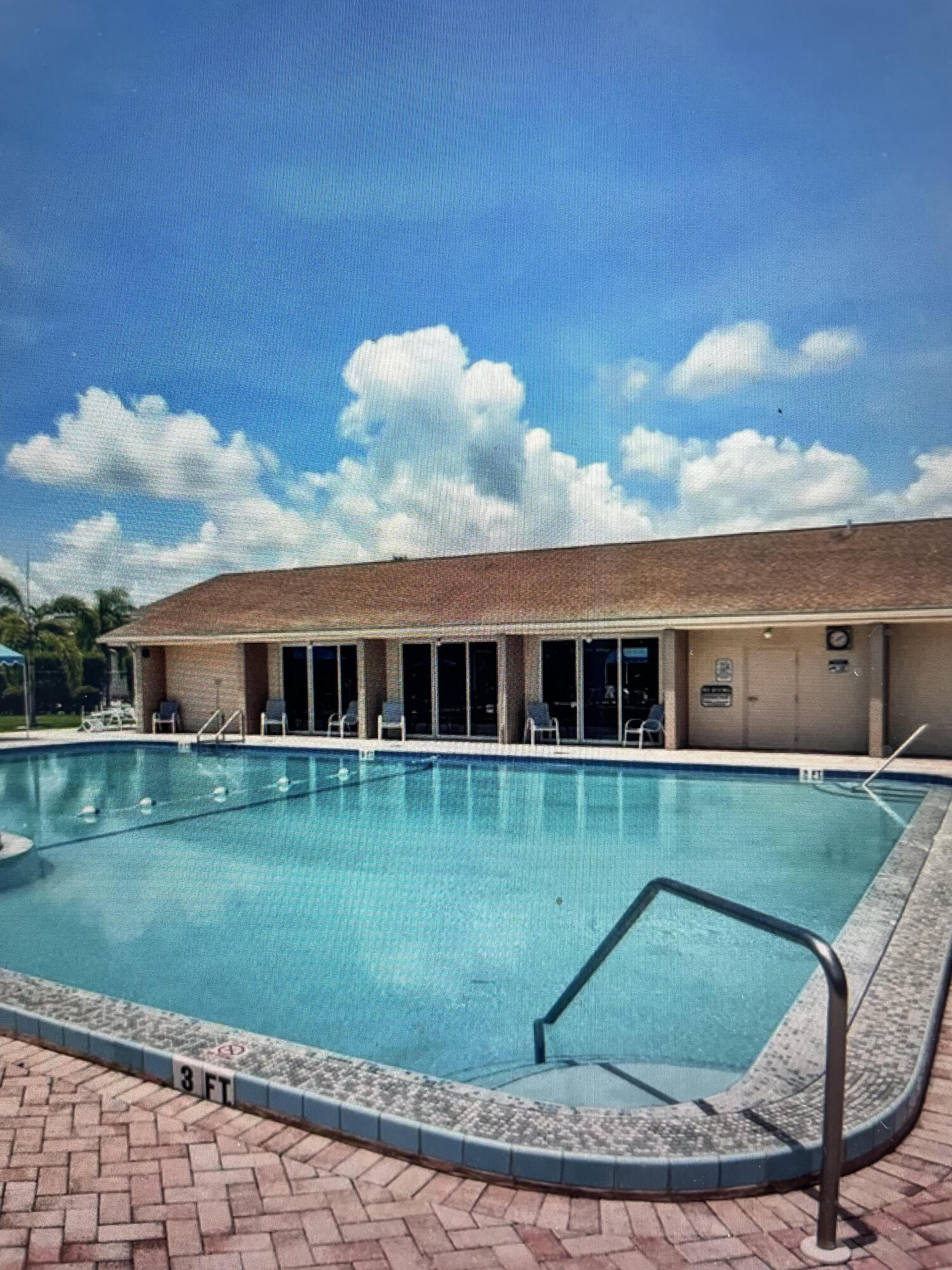 LAKESIDE VILLAGE CONDO 7 - Residential Lease