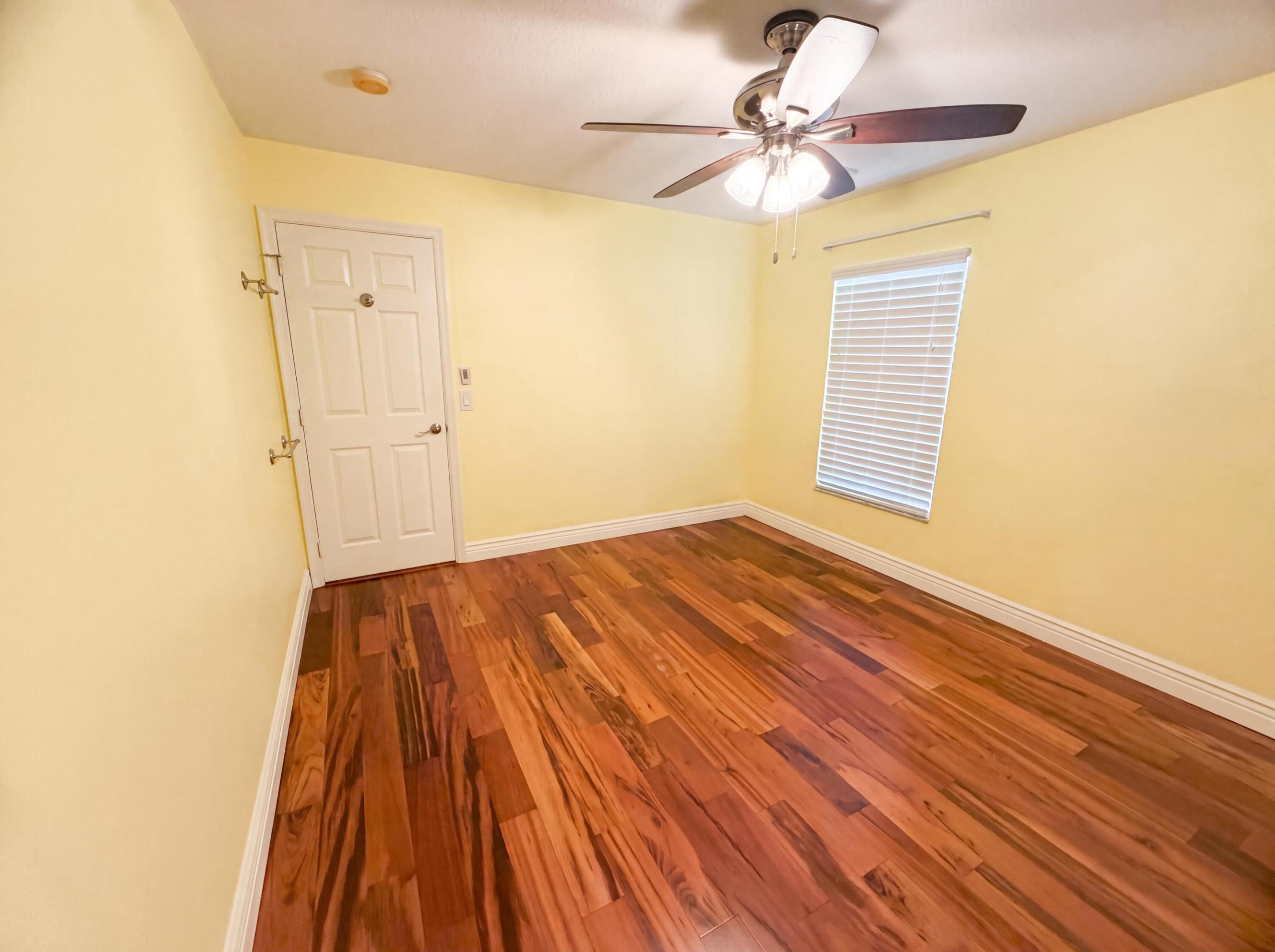 PALM LAKES GARDENS - Residential