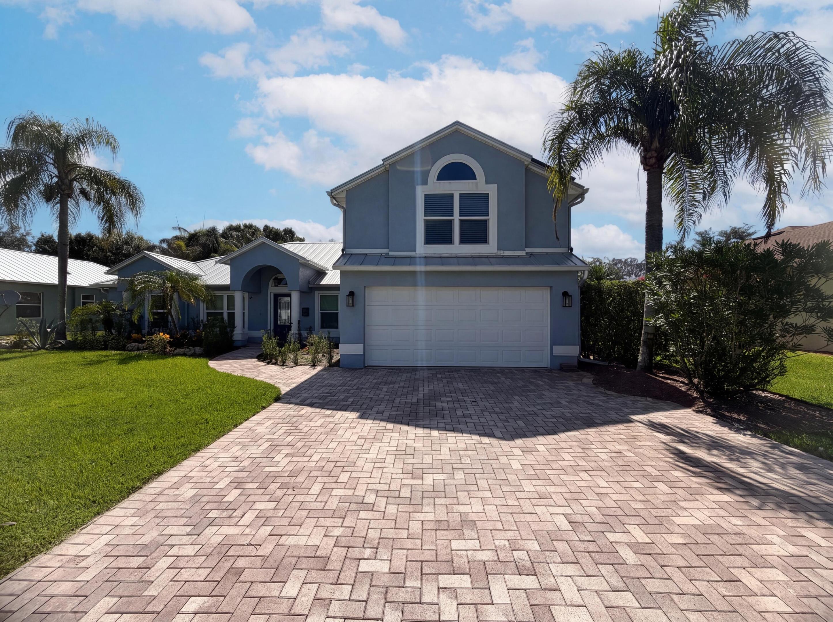 PALM LAKES GARDENS - Residential