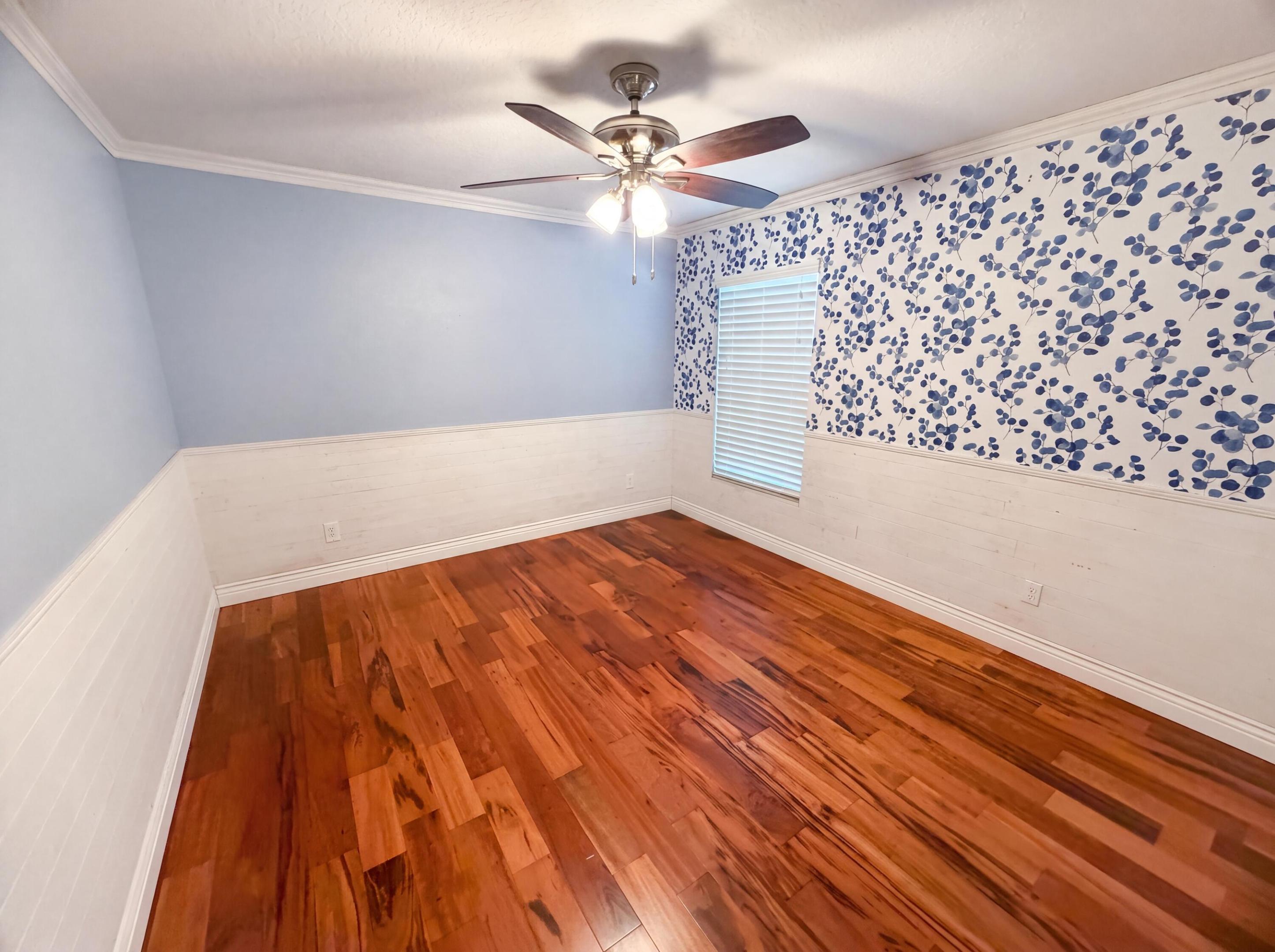 PALM LAKES GARDENS - Residential