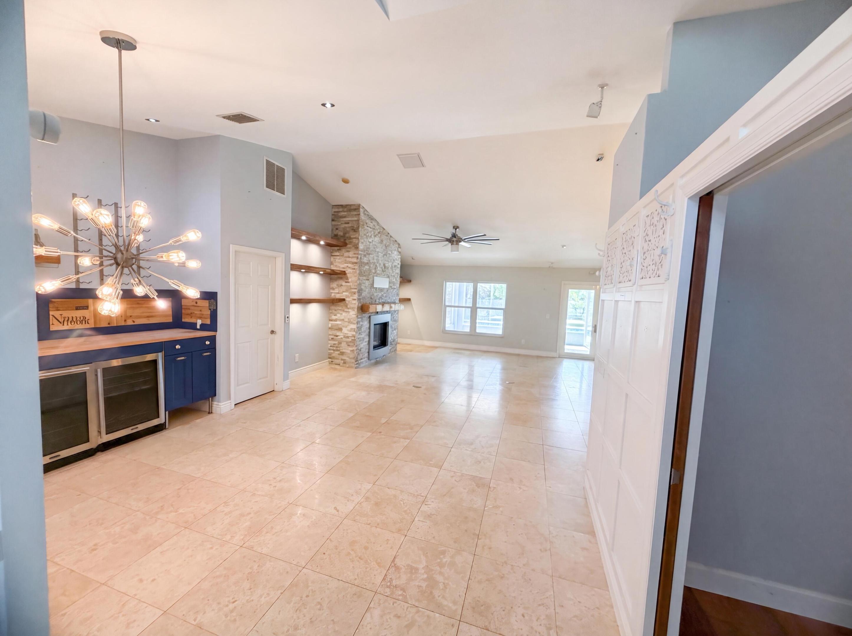 PALM LAKES GARDENS - Residential