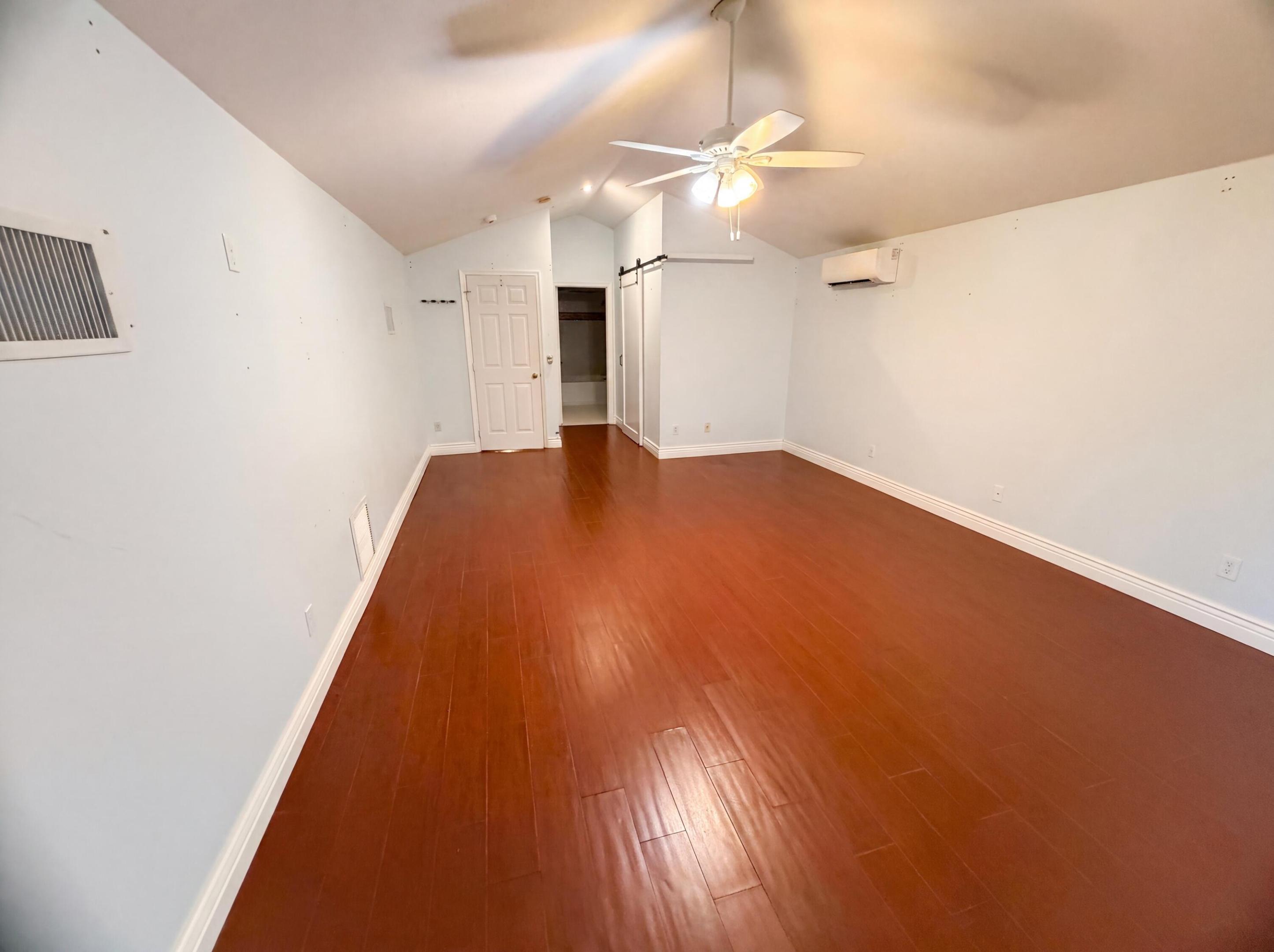 PALM LAKES GARDENS - Residential