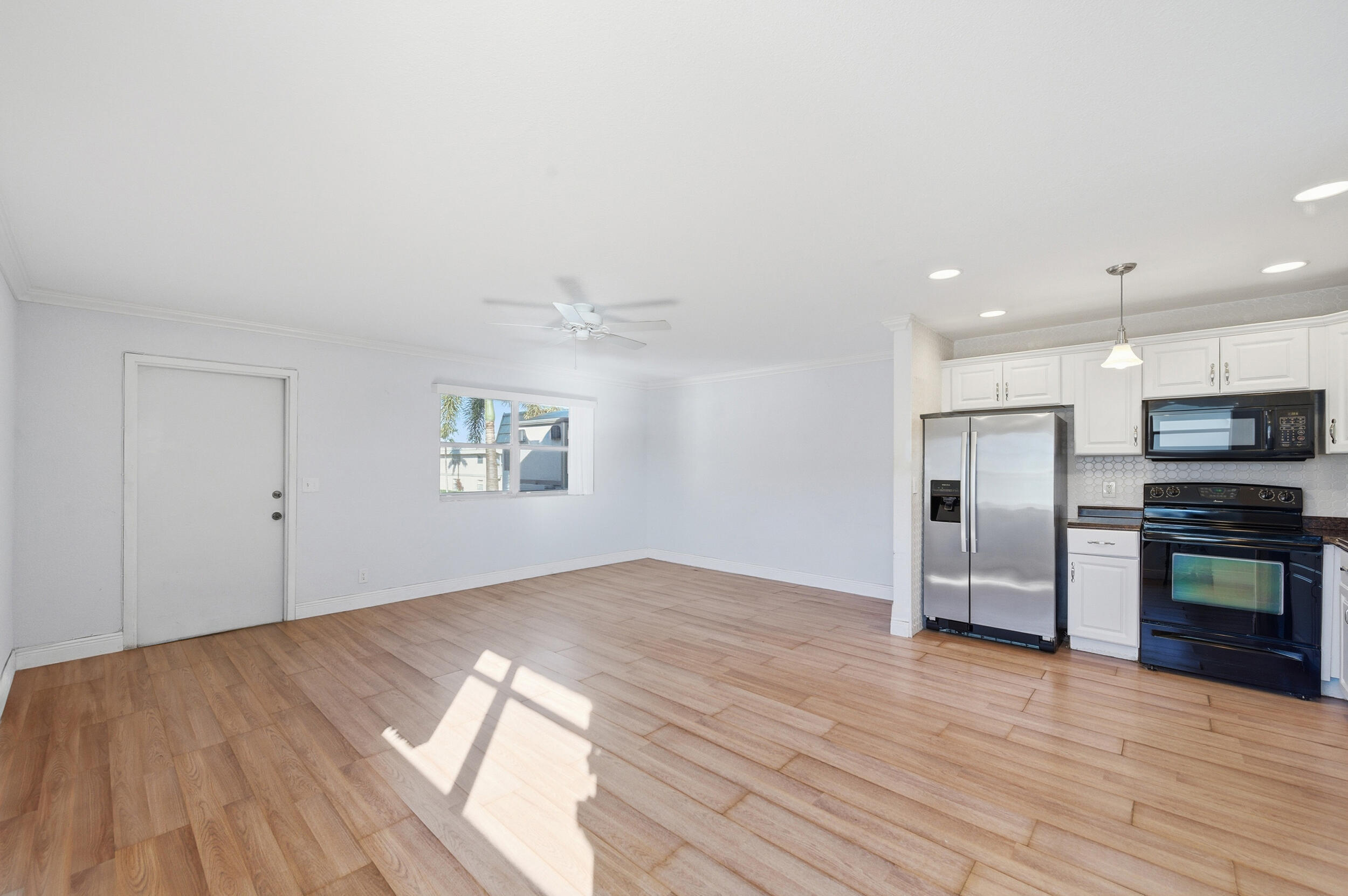 KINGS POINT MONACO CONDOS - Residential
