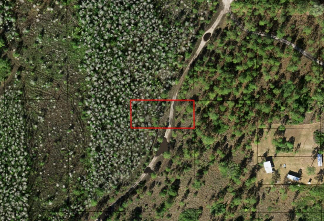 Holopaw camp lot with owner financing