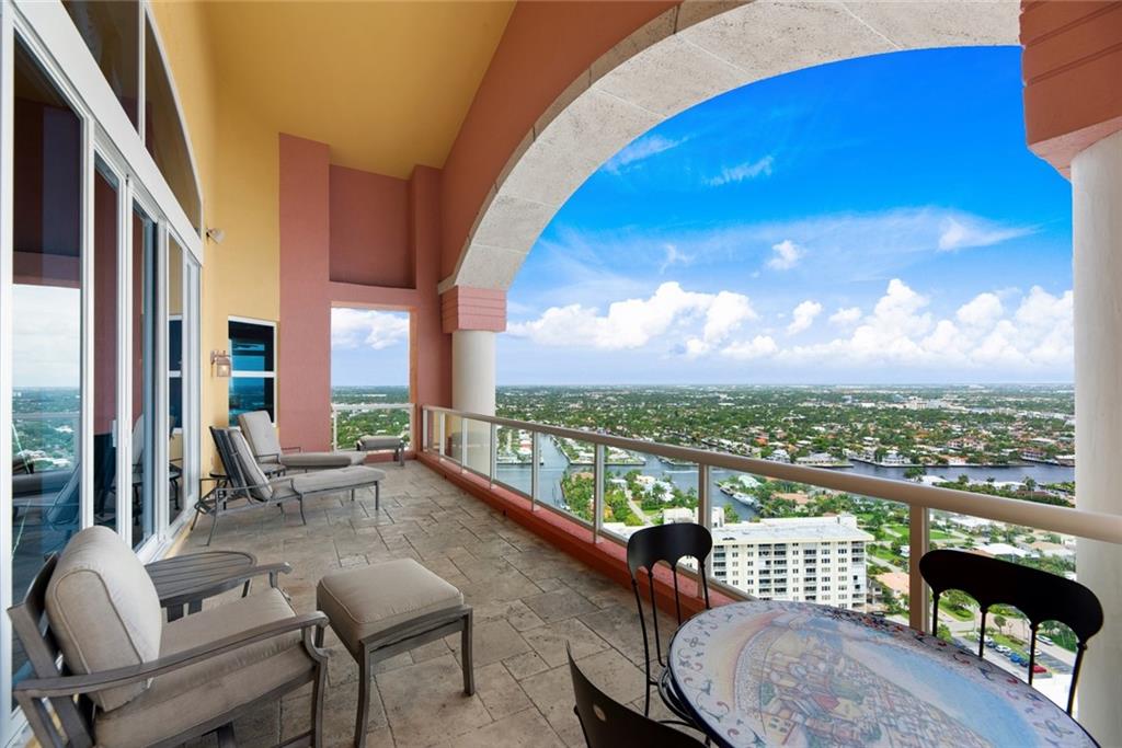 THE PALMS - Residential