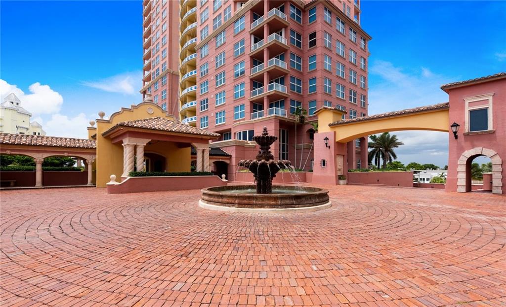 THE PALMS - Residential