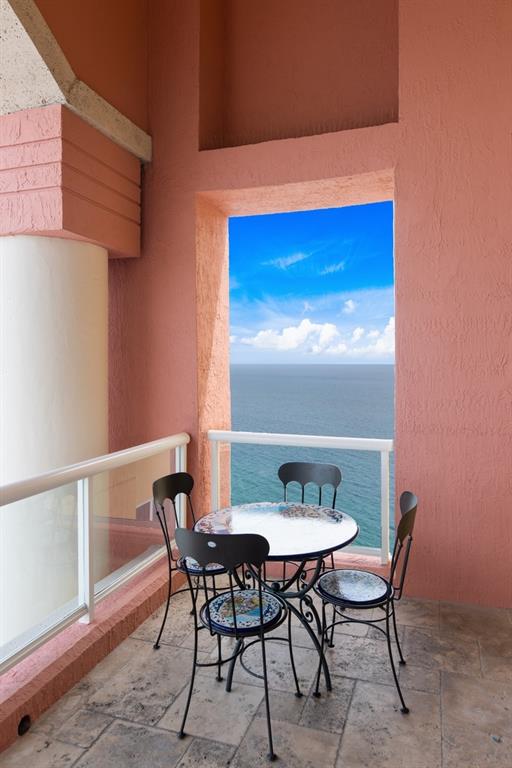 THE PALMS - Residential