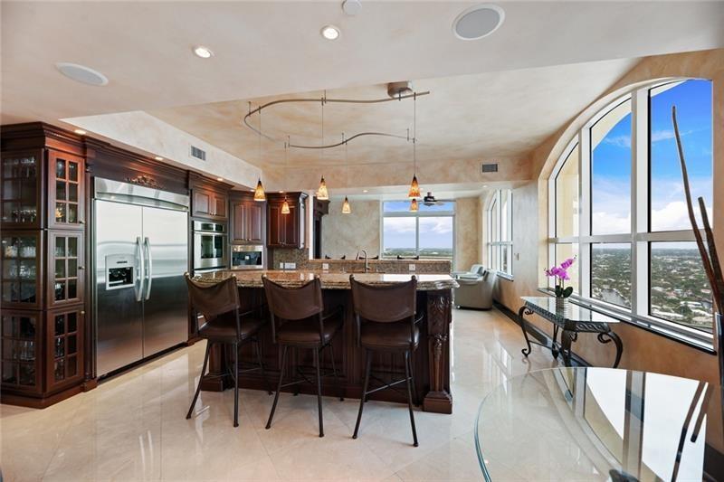 THE PALMS - Residential