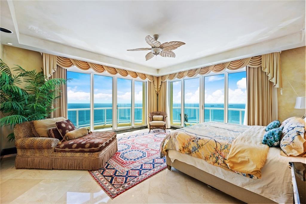 THE PALMS - Residential