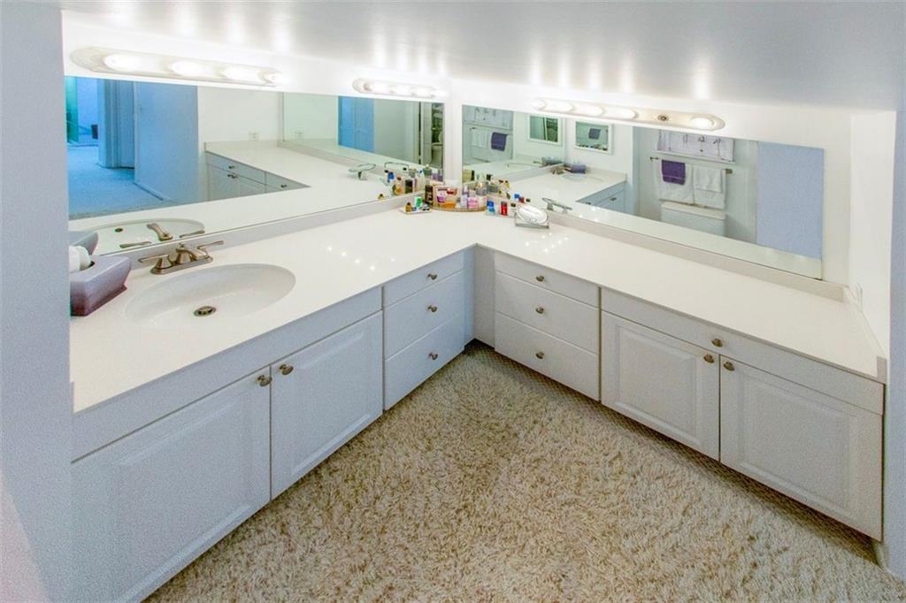 Voyager Condominium - Residential