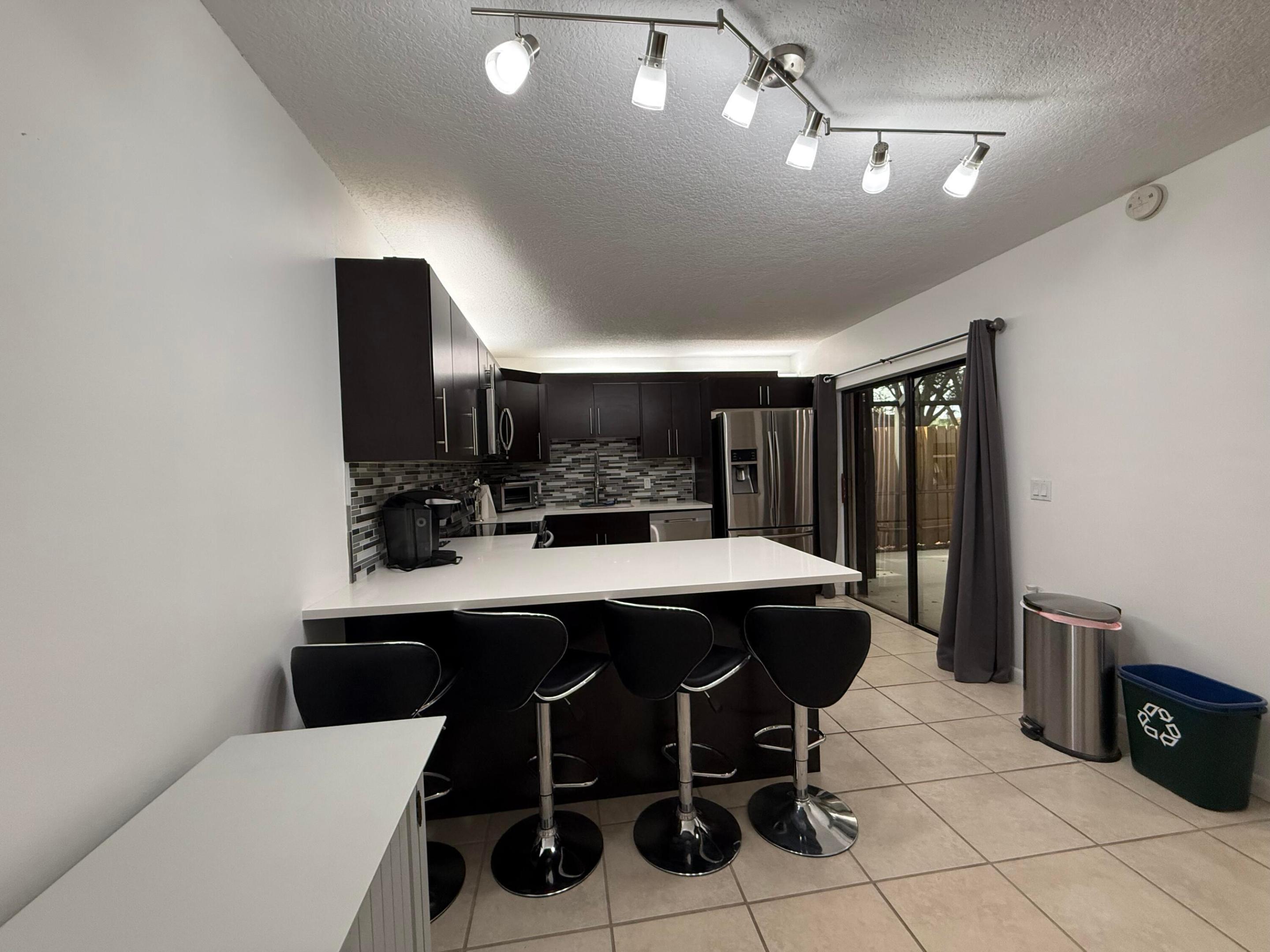 GARDEN LAKES - Residential Lease