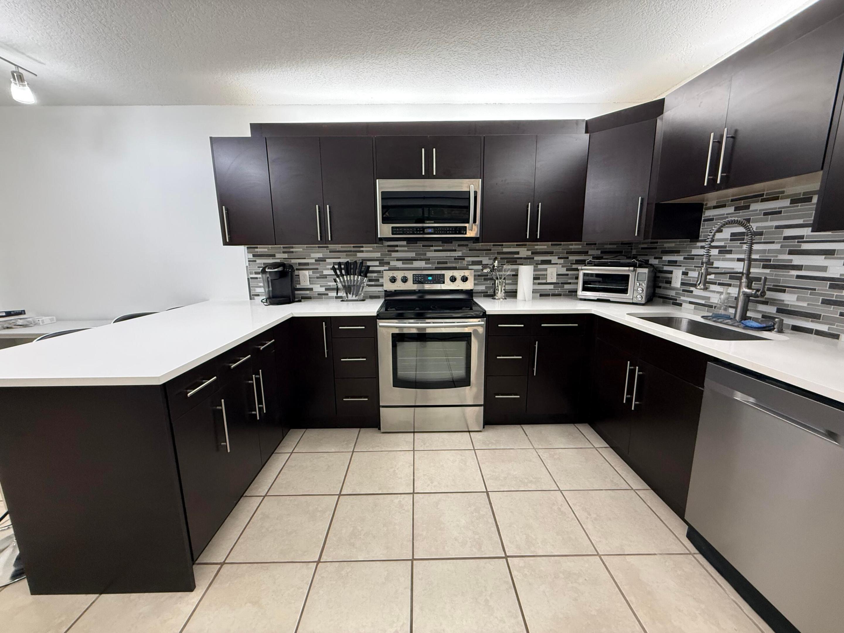 GARDEN LAKES - Residential Lease