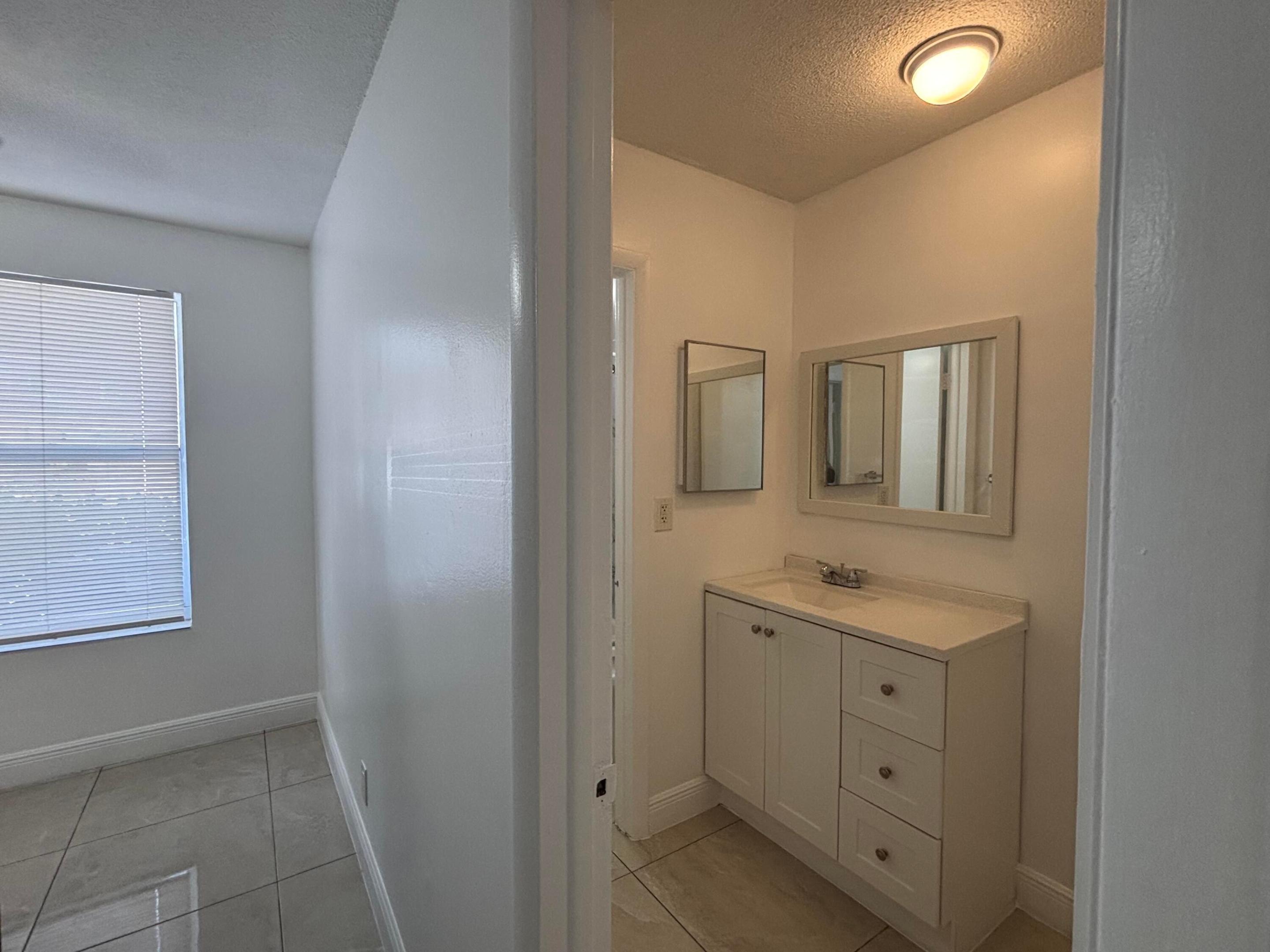 KINGSTON TOWERS - Residential Lease