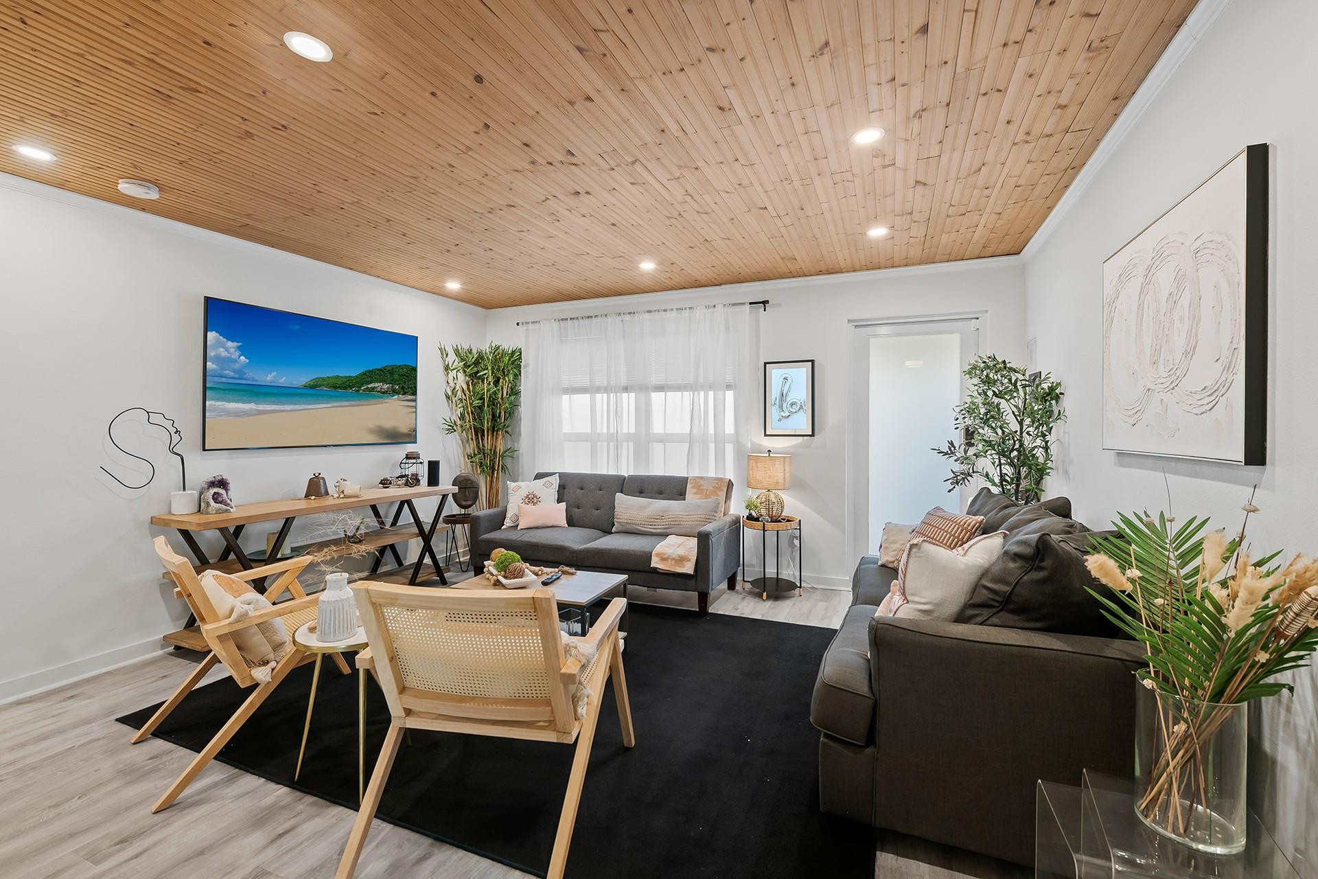 RIVERSIDE PARK - Residential
