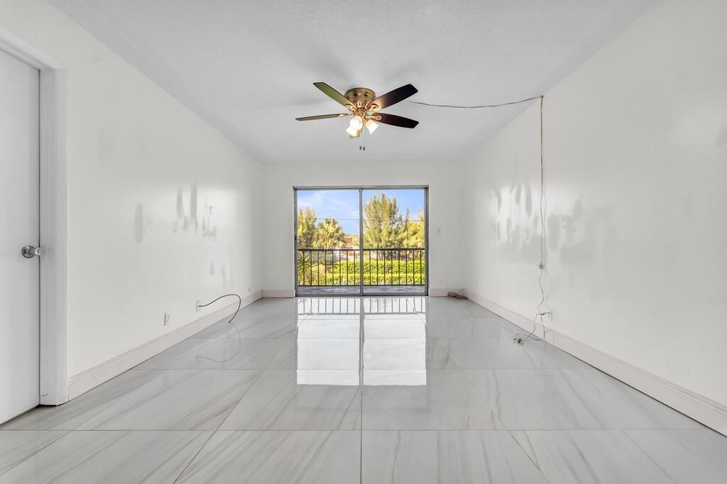 CASA DEL RIO CONDO - Residential