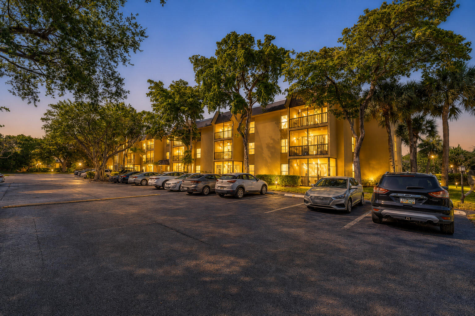 CASA DEL RIO CONDO - Residential